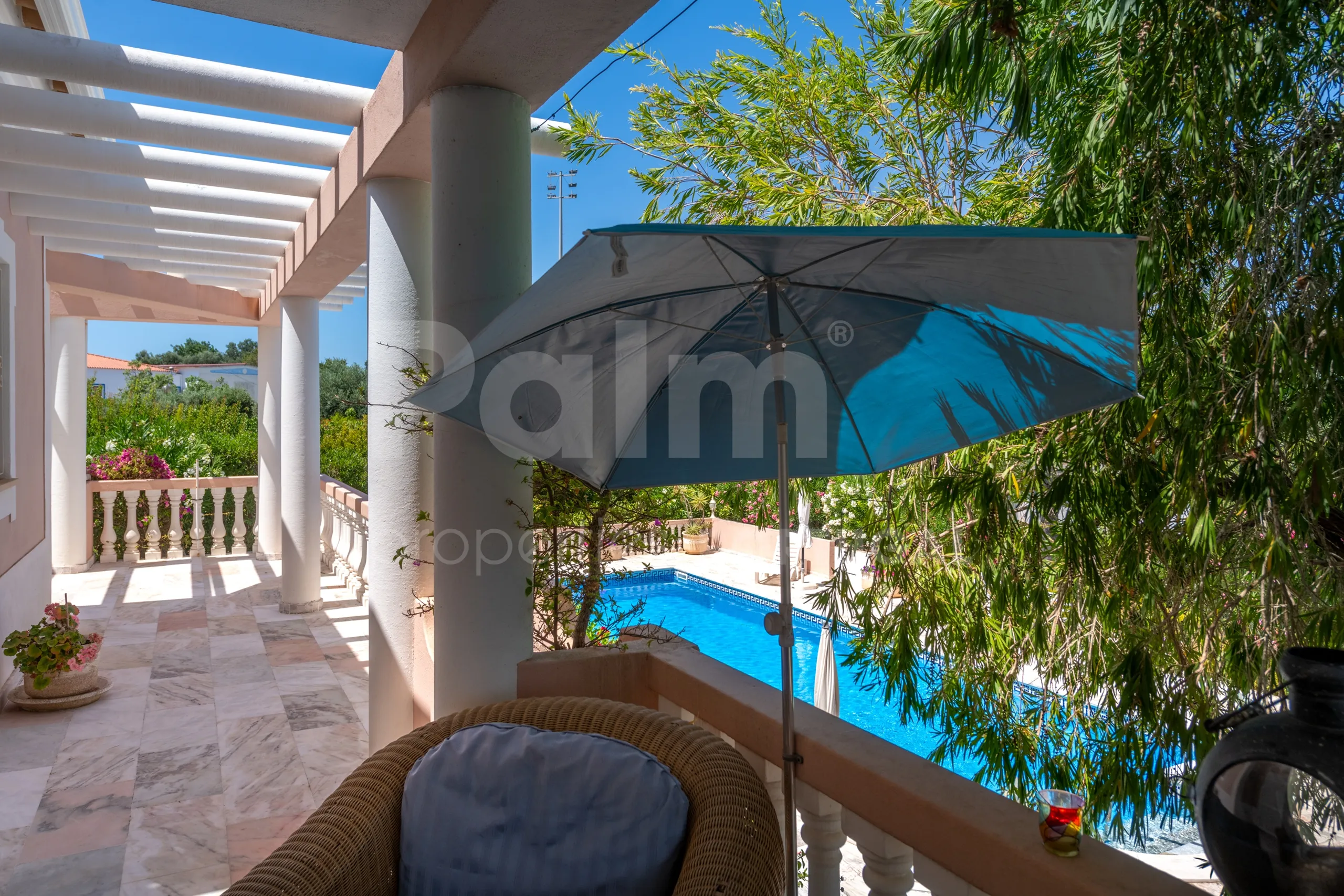 Furnished 4-Bedroom Villa with Pool and Garden in Scenic Lagoa, Portugal - View image 56 of 65