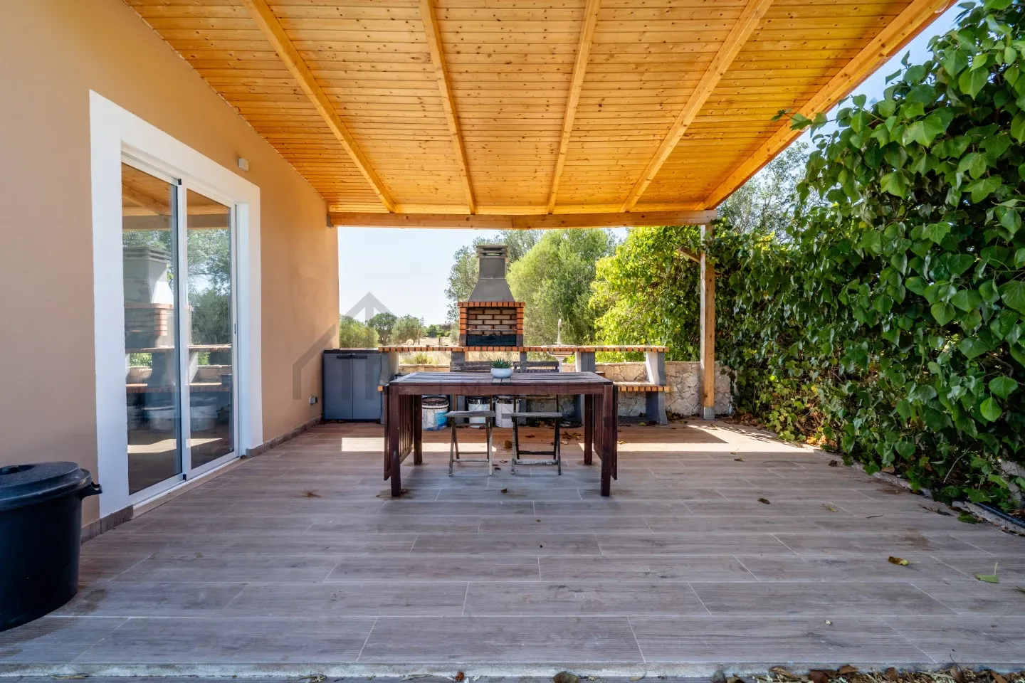 3-Bedroom Villa with Pool and Expansive Grounds in Algarve's Silves - View image 25 of 36