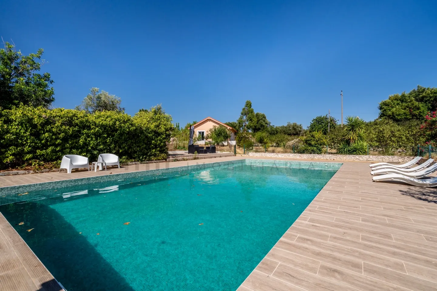 3-Bedroom Villa with Pool and Expansive Grounds in Algarve's Silves - View image 27 of 36