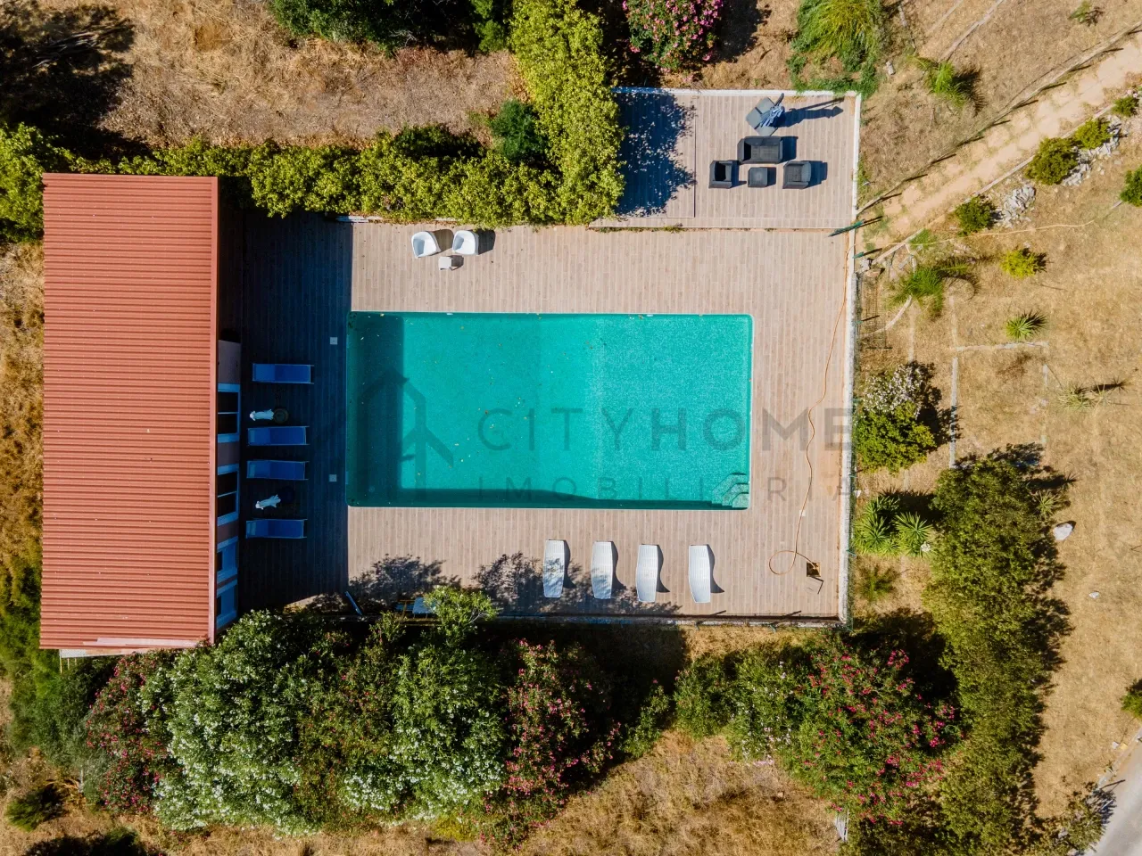 3-Bedroom Villa with Pool and Expansive Grounds in Algarve's Silves - View image 30 of 36