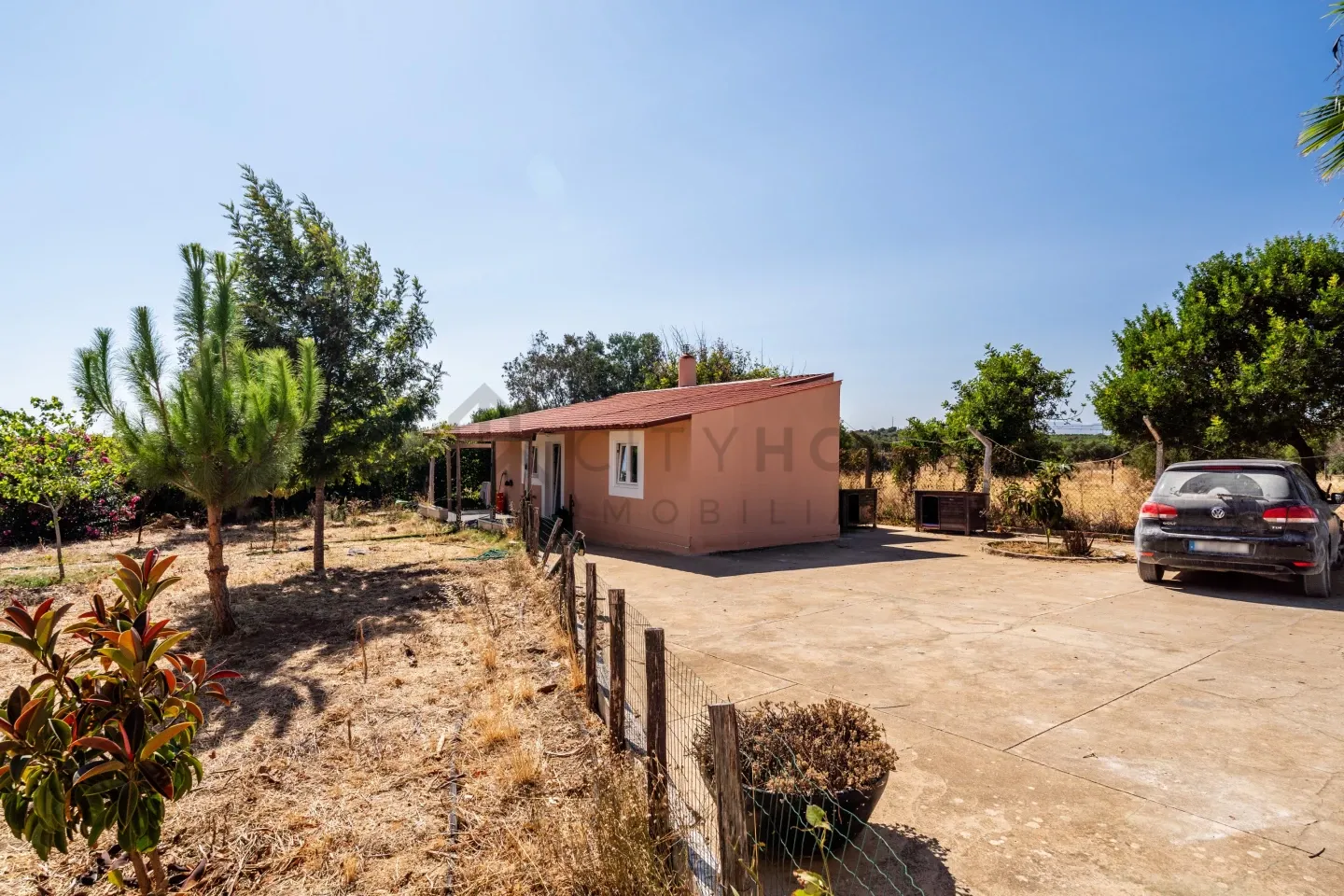 3-Bedroom Villa with Pool and Expansive Grounds in Algarve's Silves - View image 33 of 36