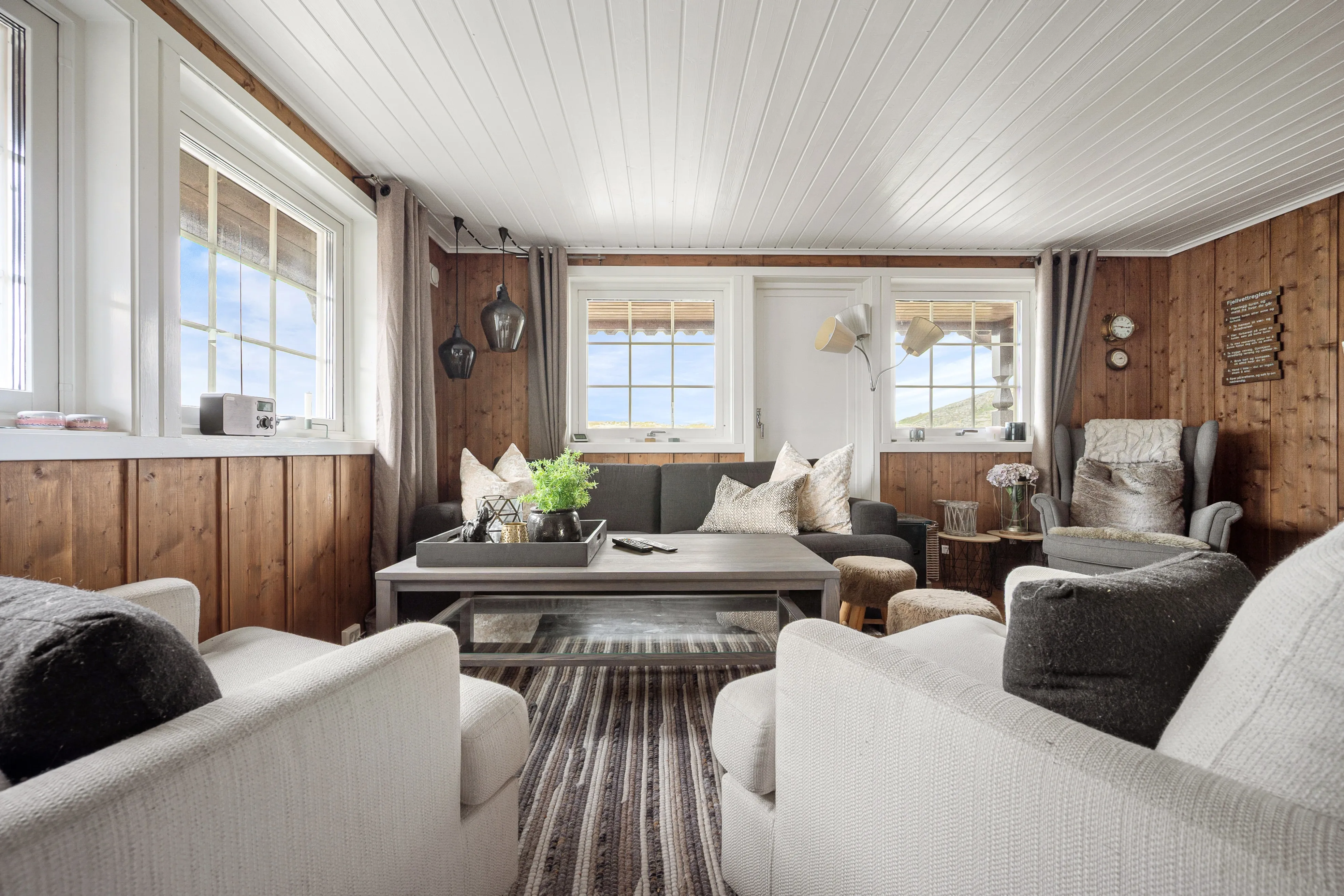 Nordic Cabin with Terrace and Wood Heating in Scenic Narvik - View image 6 of 42