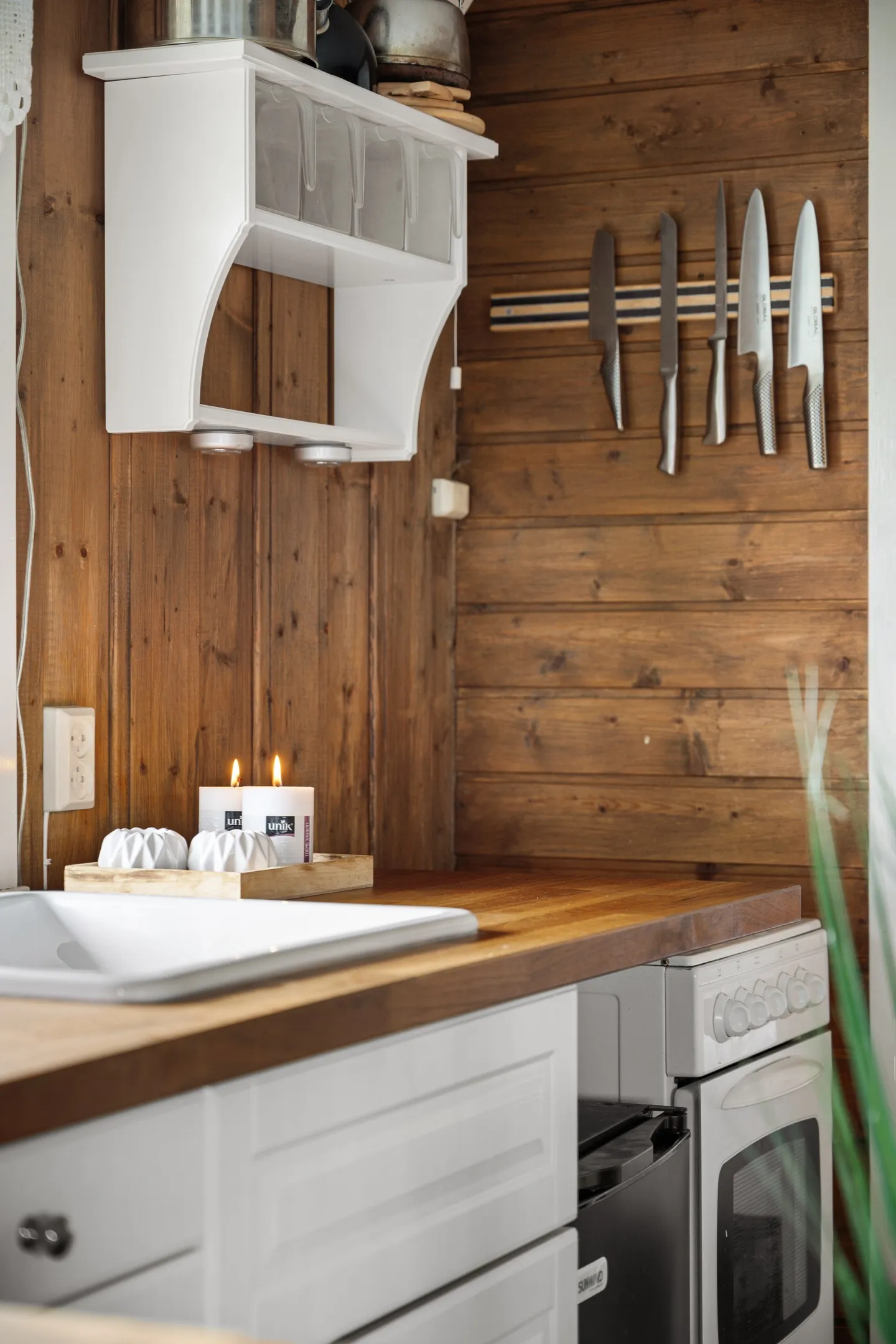 Nordic Cabin with Terrace and Wood Heating in Scenic Narvik - View image 17 of 42