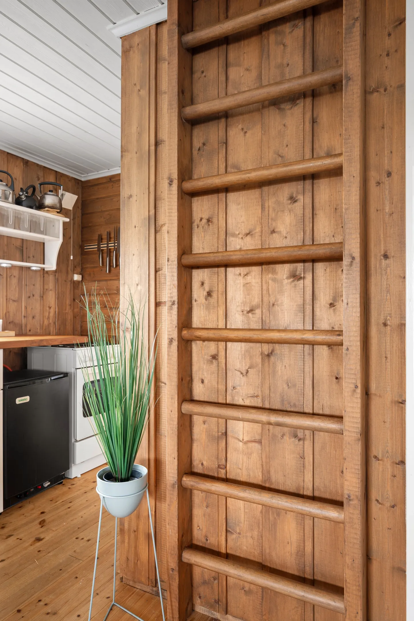 Nordic Cabin with Terrace and Wood Heating in Scenic Narvik - View image 19 of 42