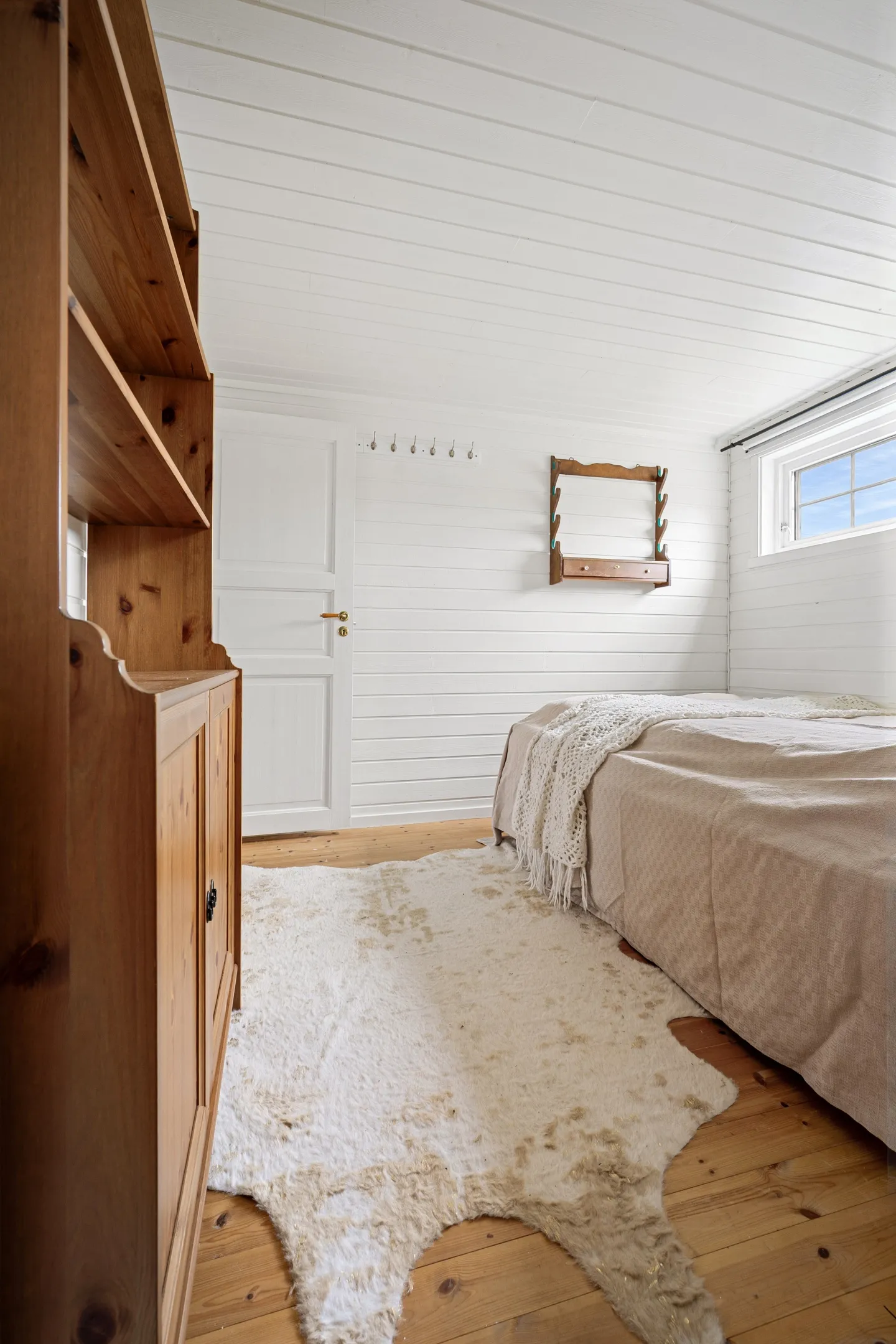 Nordic Cabin with Terrace and Wood Heating in Scenic Narvik - View image 22 of 42