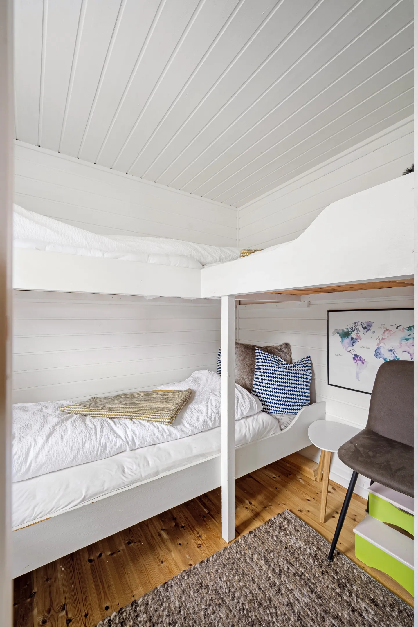 Nordic Cabin with Terrace and Wood Heating in Scenic Narvik - View image 24 of 42