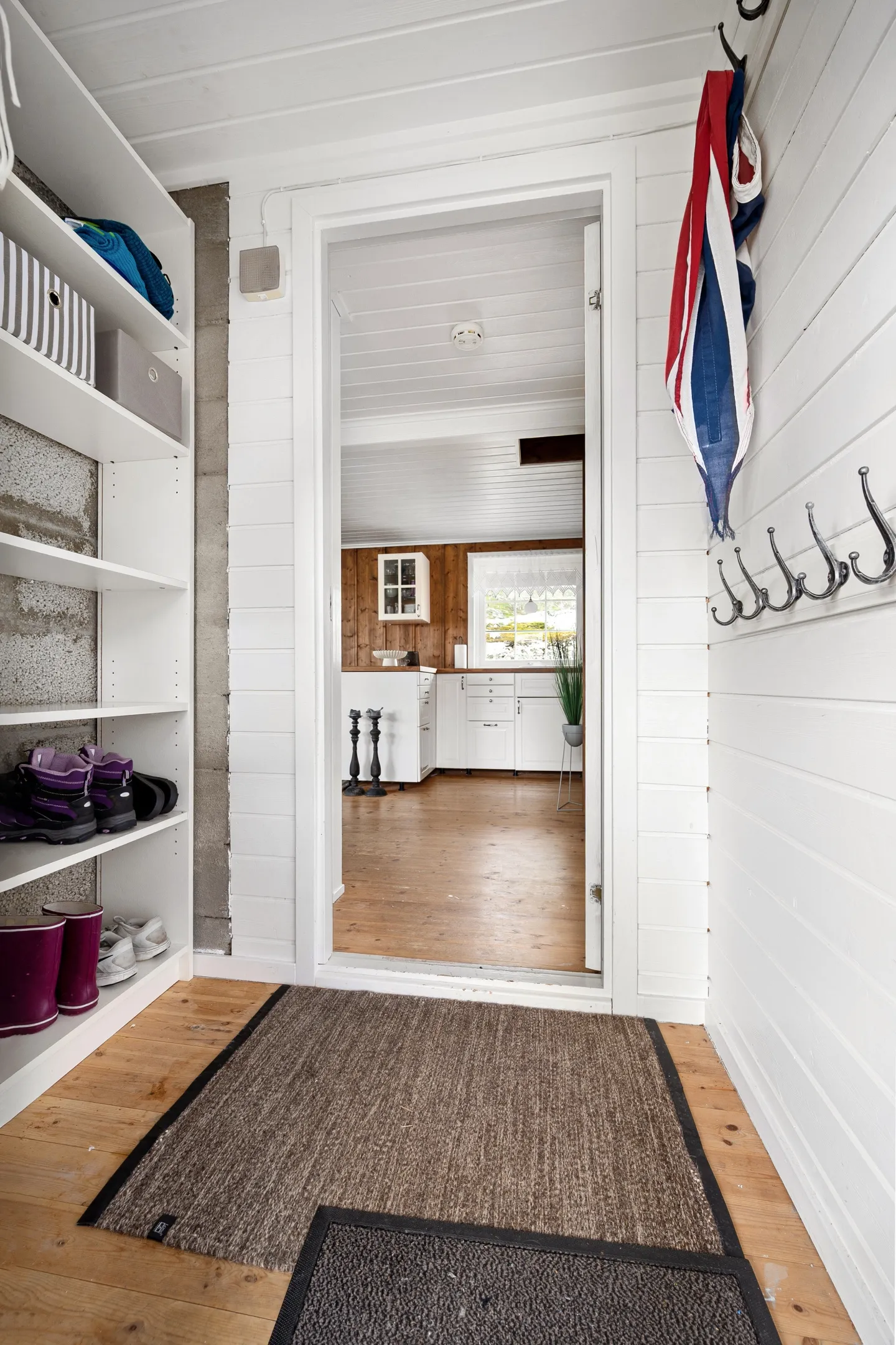 Nordic Cabin with Terrace and Wood Heating in Scenic Narvik - View image 28 of 42