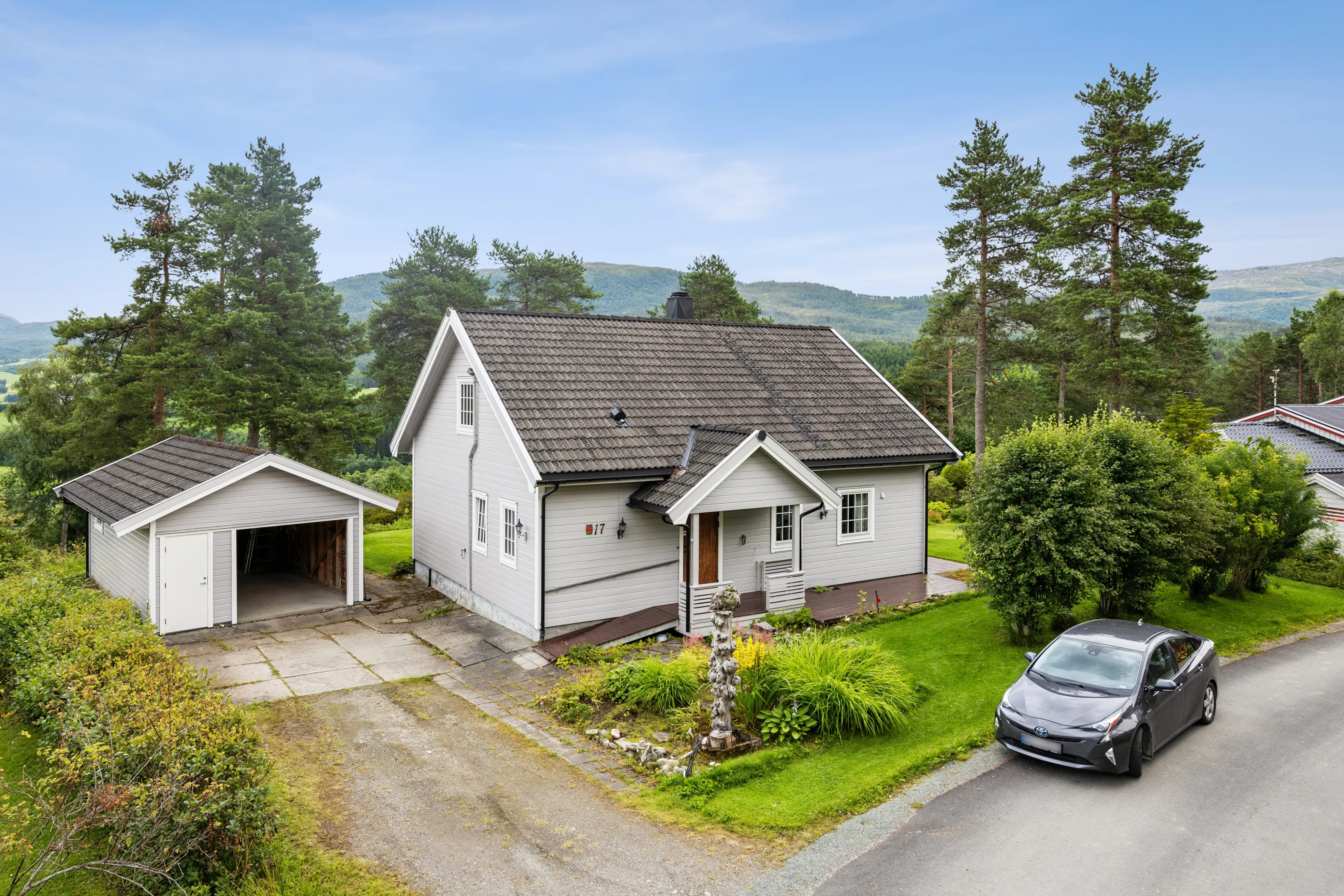 Family-Friendly 3-Bedroom House with Garden and Terrace in Kyrksæterøra, Norway - Image 2