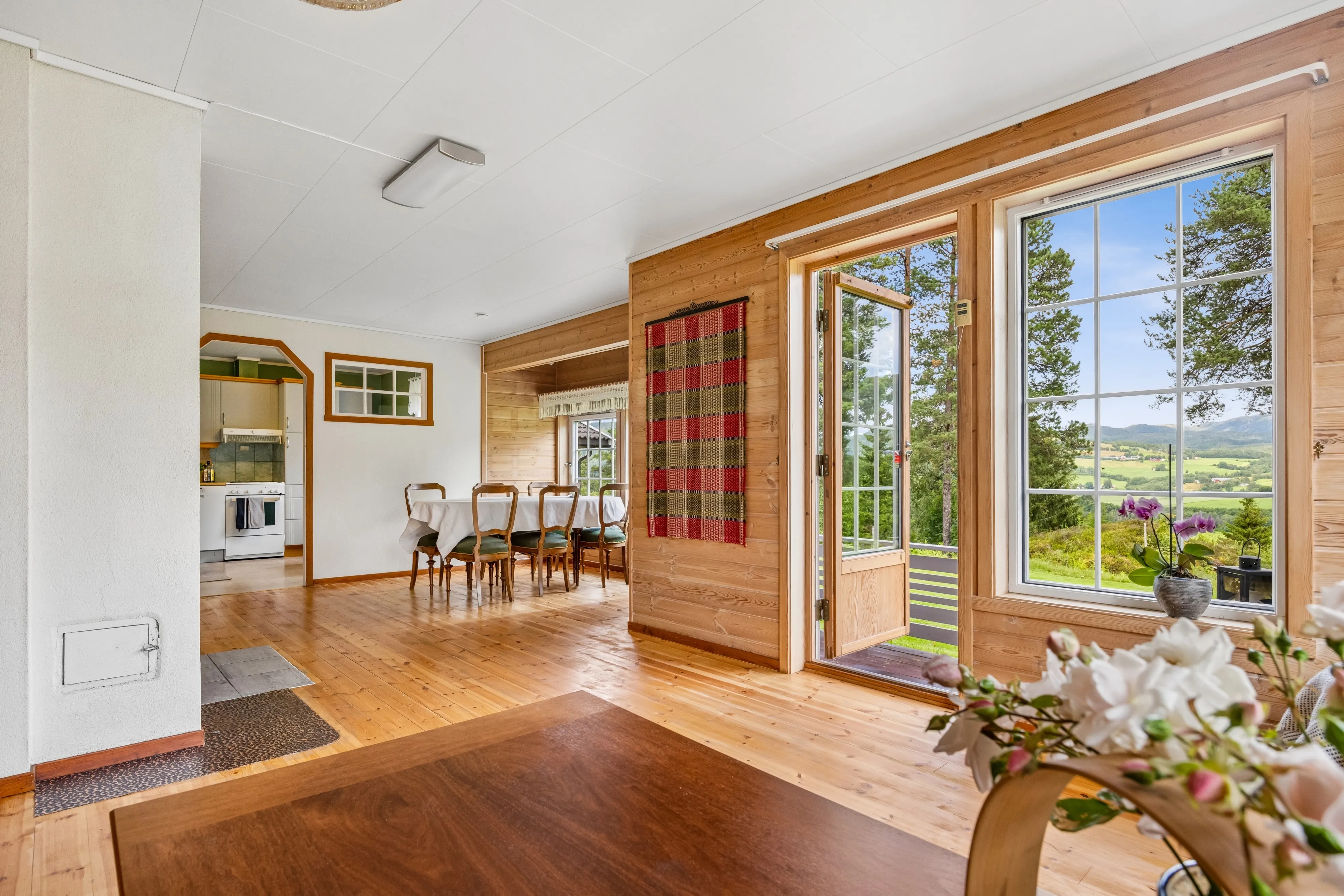 Family-Friendly 3-Bedroom House with Garden and Terrace in Kyrksæterøra, Norway - View image 7 of 35