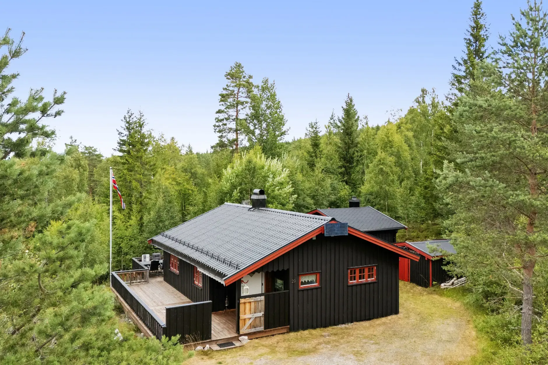 1990s Country House with Expansive Terrace in Sigdal, Norway - Image 1