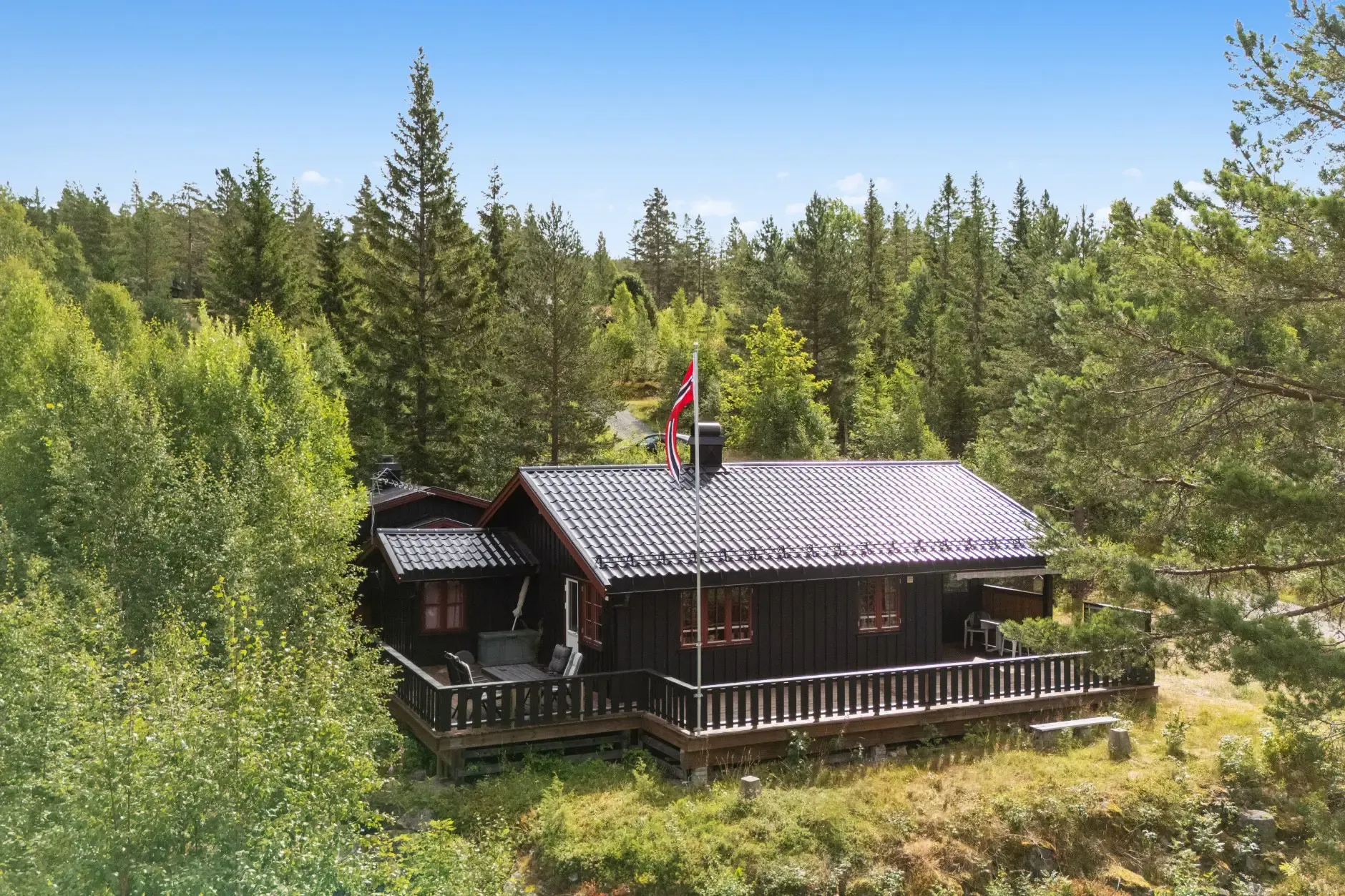 1990s Country House with Expansive Terrace in Sigdal, Norway - View image 7 of 34