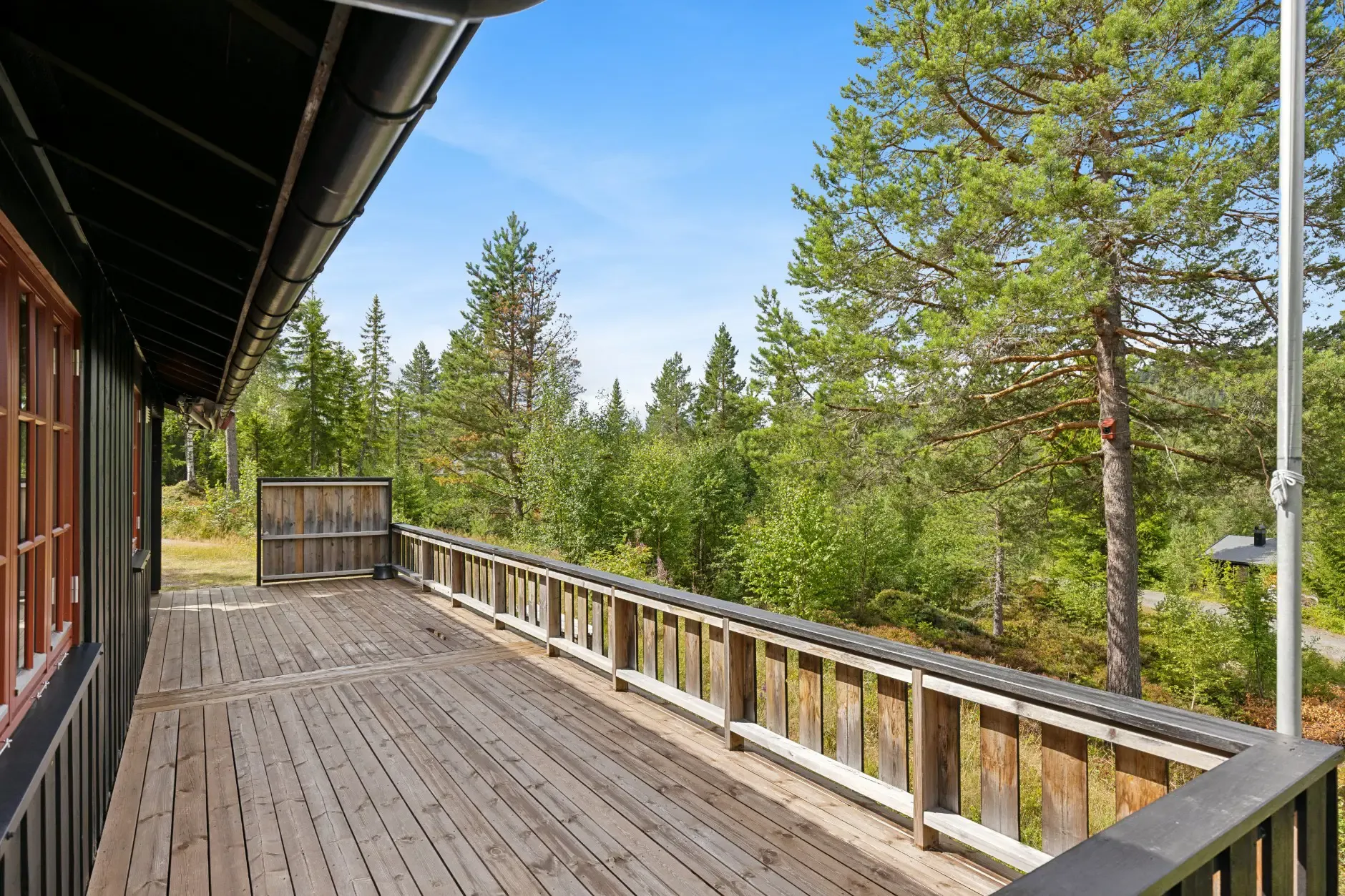 1990s Country House with Expansive Terrace in Sigdal, Norway - View image 10 of 34