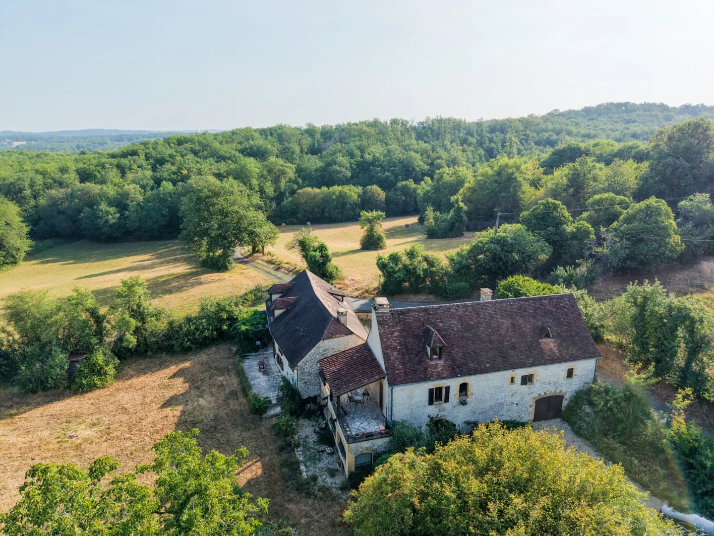 Expansive 6-Bedroom Farmhouse with Garden and Terrace in Gourdon, France - View image 7 of 35