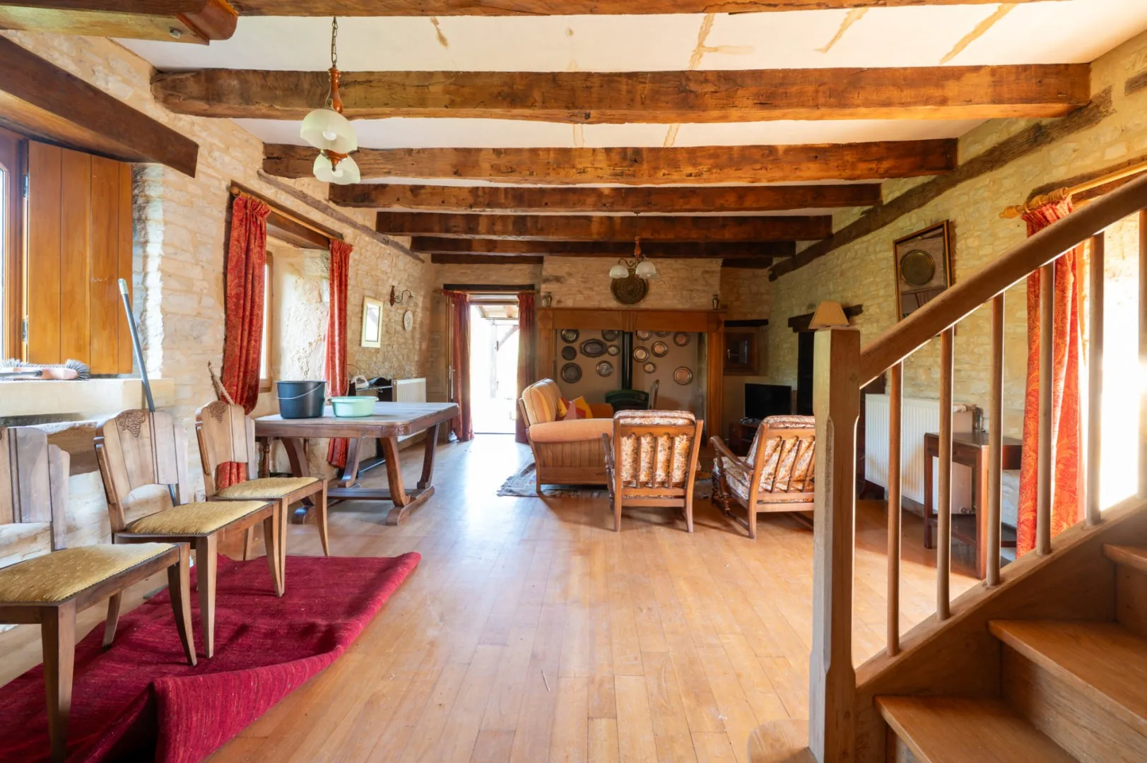 Expansive 6-Bedroom Farmhouse with Garden and Terrace in Gourdon, France - View image 15 of 35