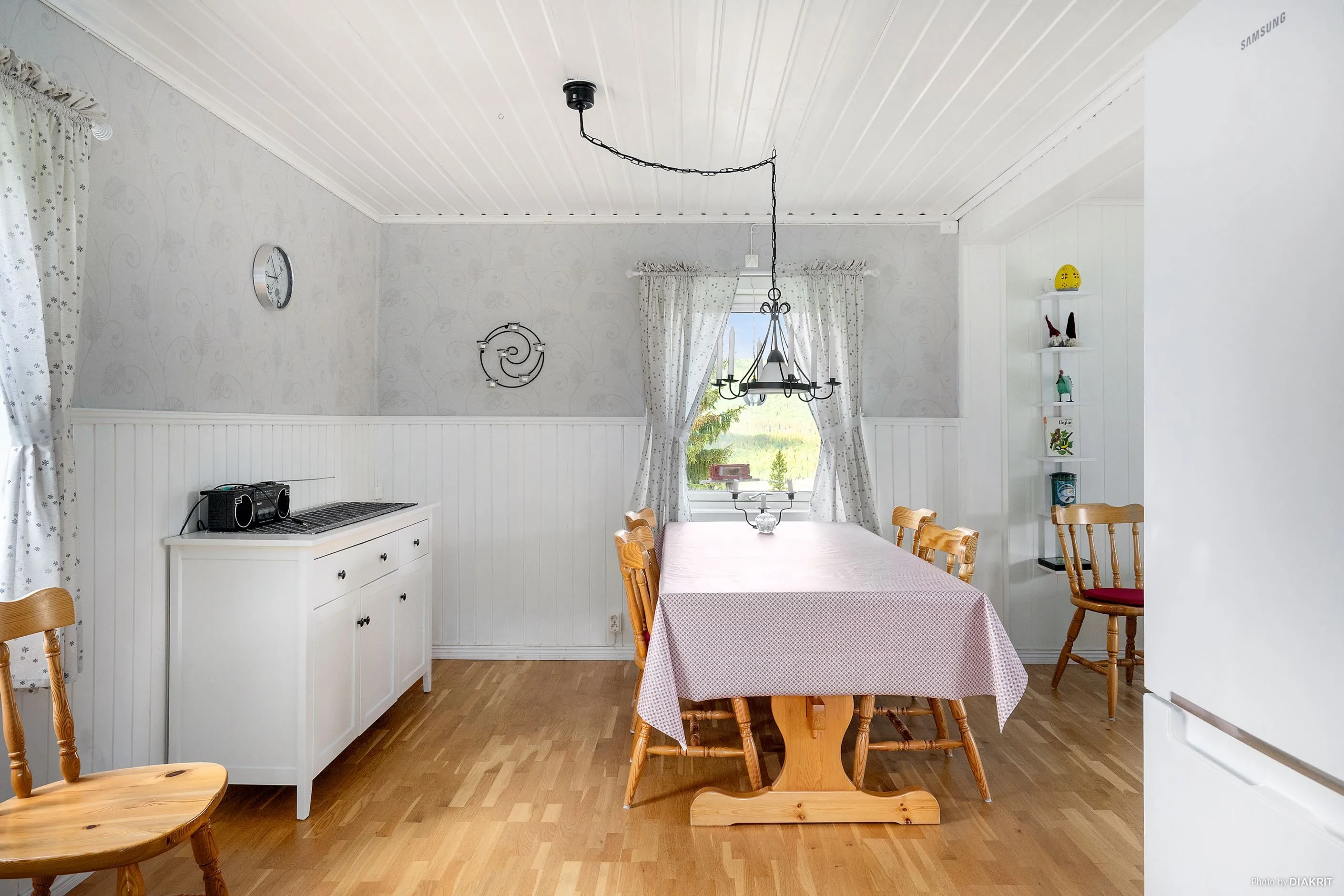 1940s Villa with Expansive Lot in Tärnaby's Scenic Surroundings - View image 8 of 46
