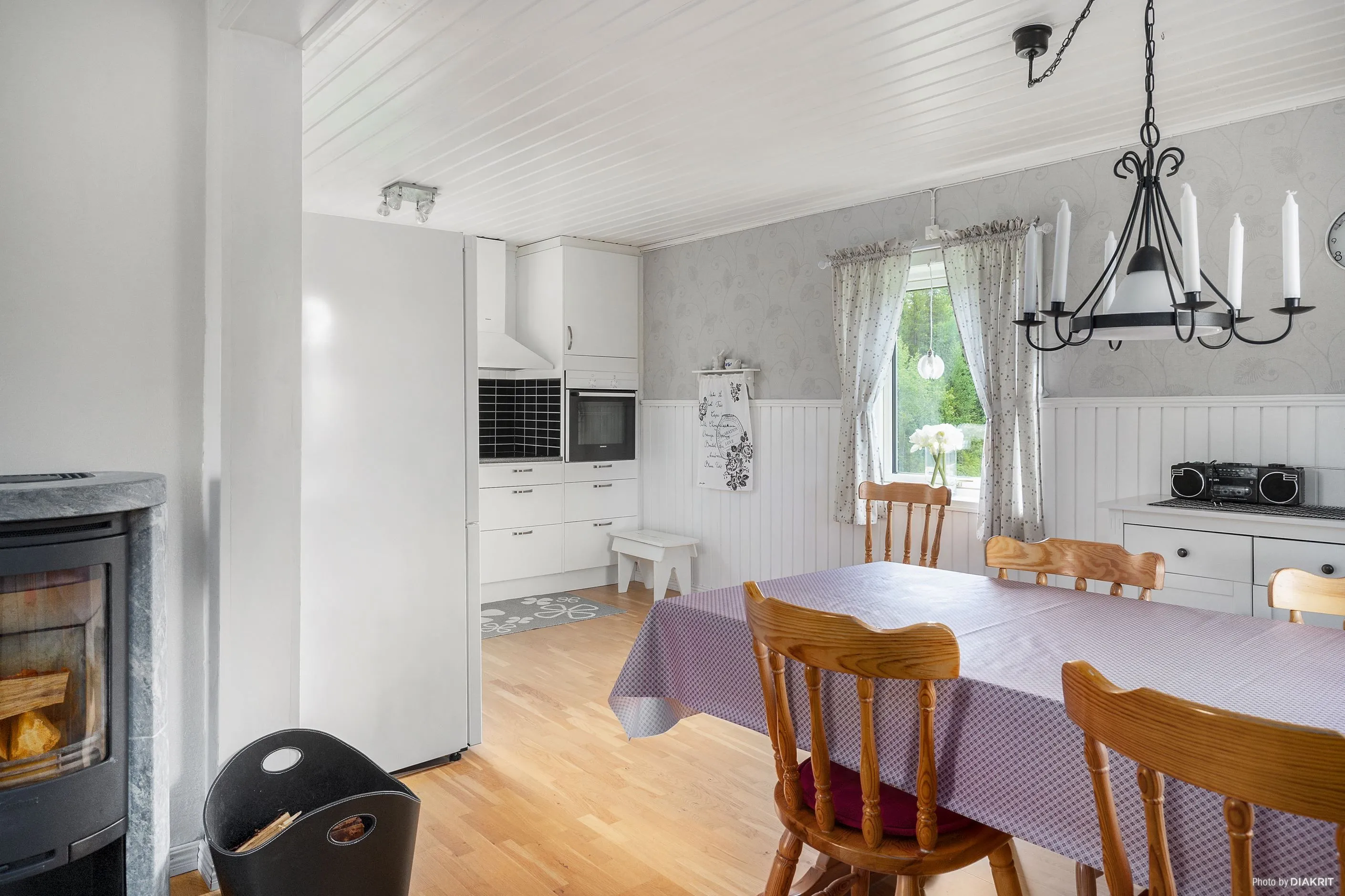 1940s Villa with Expansive Lot in Tärnaby's Scenic Surroundings - View image 9 of 46