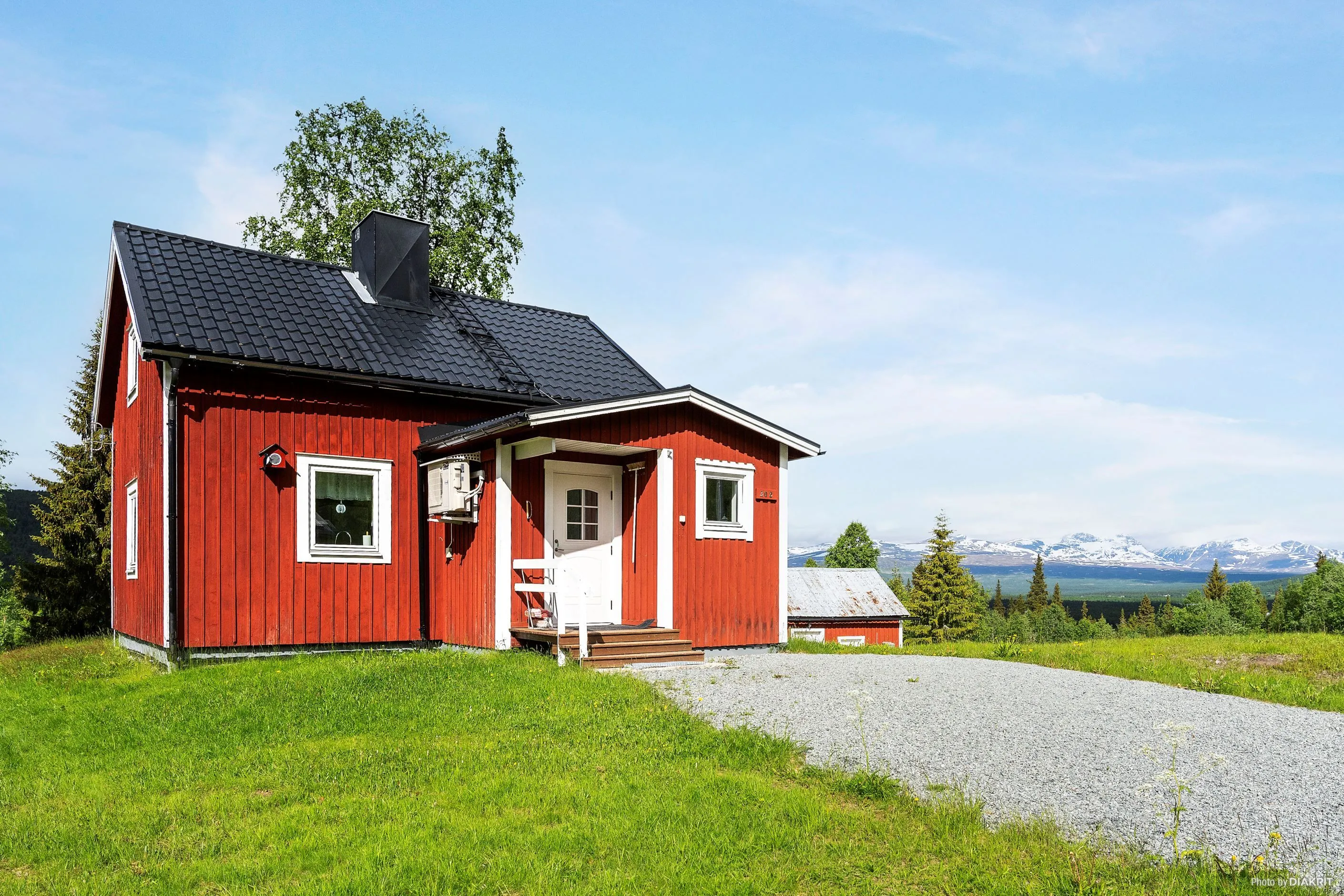 1940s Villa with Expansive Lot in Tärnaby's Scenic Surroundings - View image 35 of 46