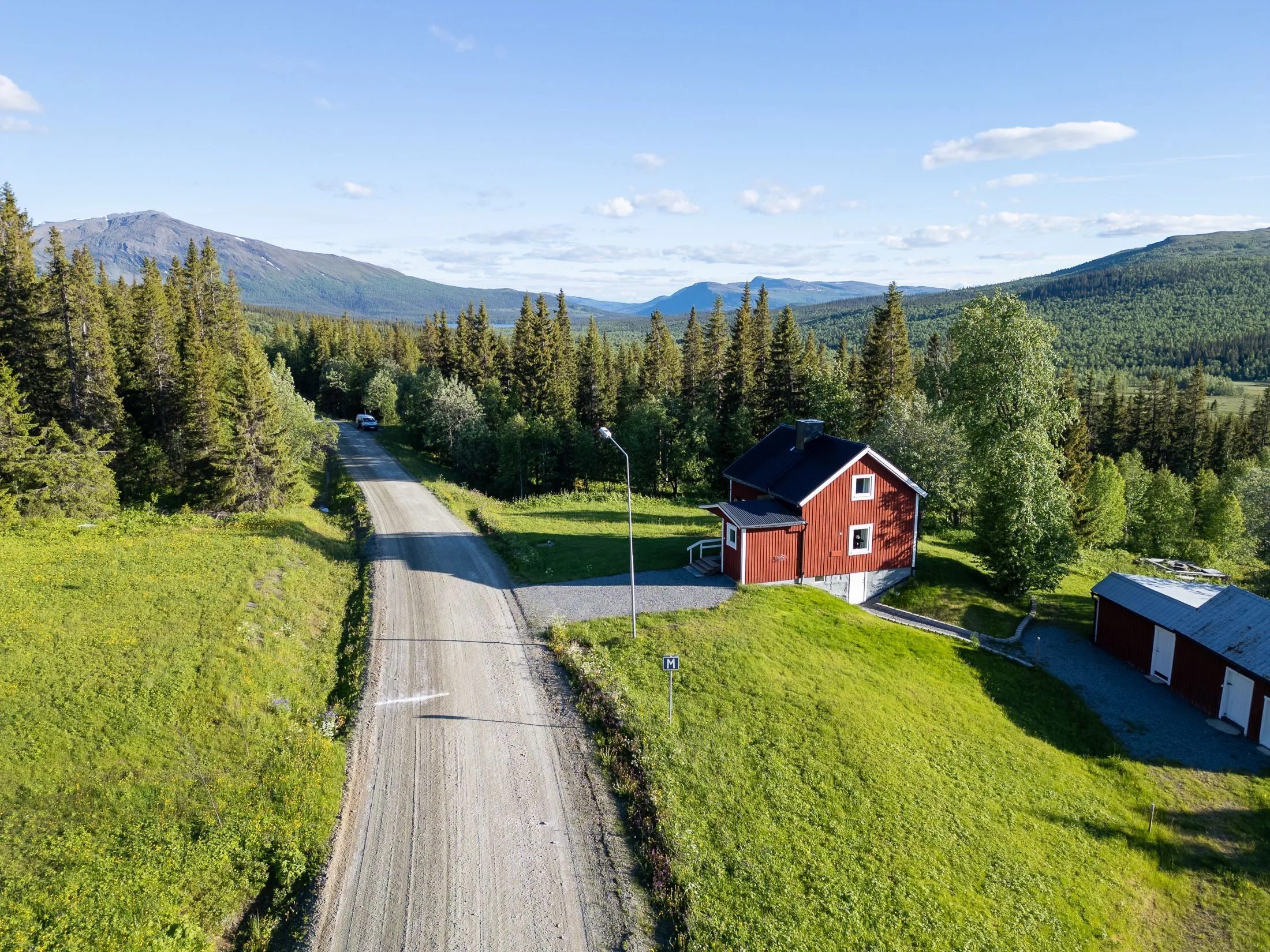 1940s Villa with Expansive Lot in Tärnaby's Scenic Surroundings - View image 39 of 46