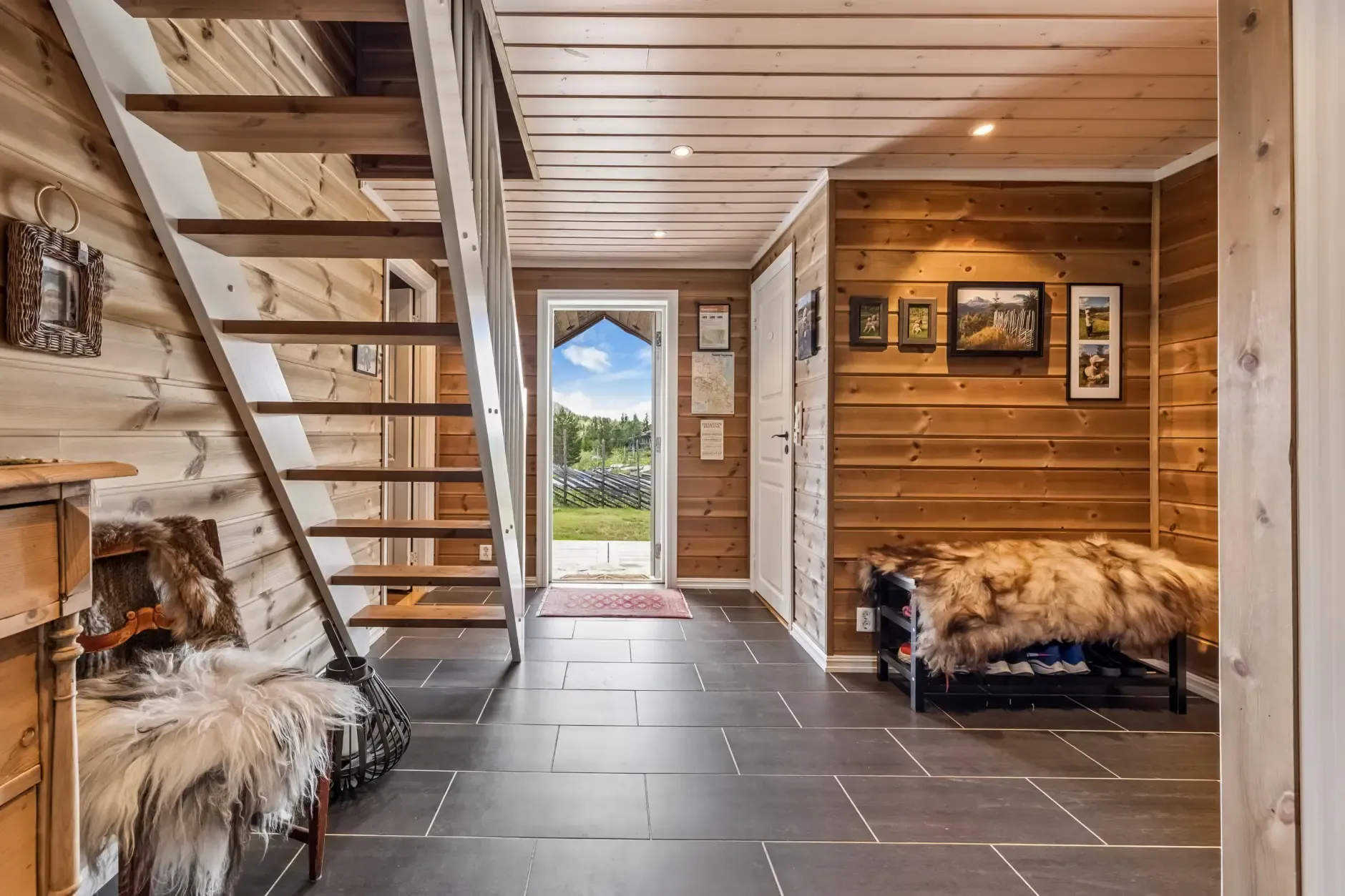 Modern 5-Bedroom Cabin with Sauna and Spacious Terraces in Tuddal, Norway - View image 9 of 35