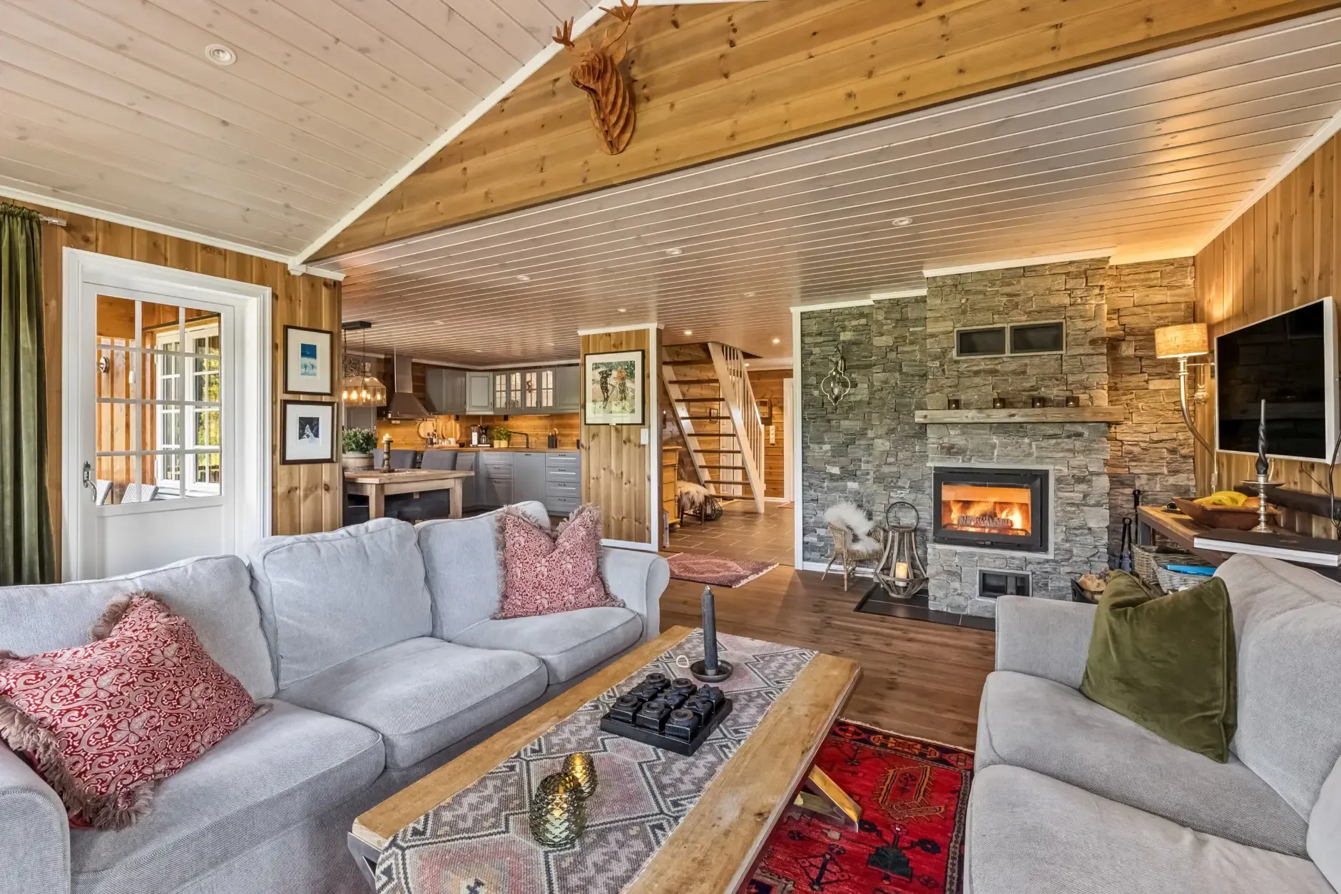 Modern 5-Bedroom Cabin with Sauna and Spacious Terraces in Tuddal, Norway - View image 10 of 35
