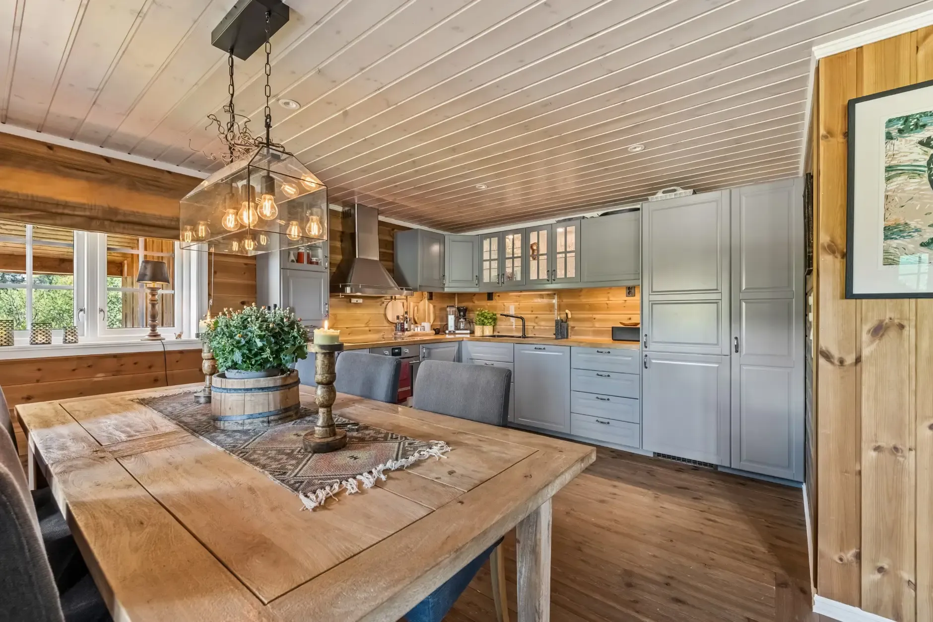 Modern 5-Bedroom Cabin with Sauna and Spacious Terraces in Tuddal, Norway - View image 11 of 35