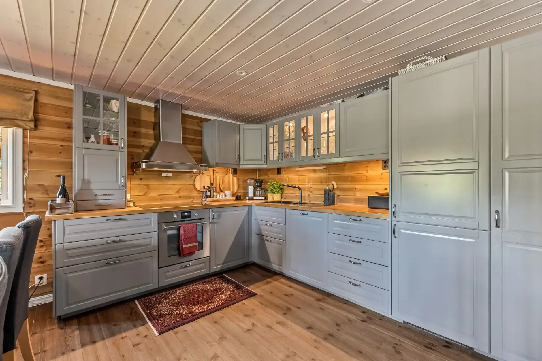 Modern 5-Bedroom Cabin with Sauna and Spacious Terraces in Tuddal, Norway - View image 12 of 35