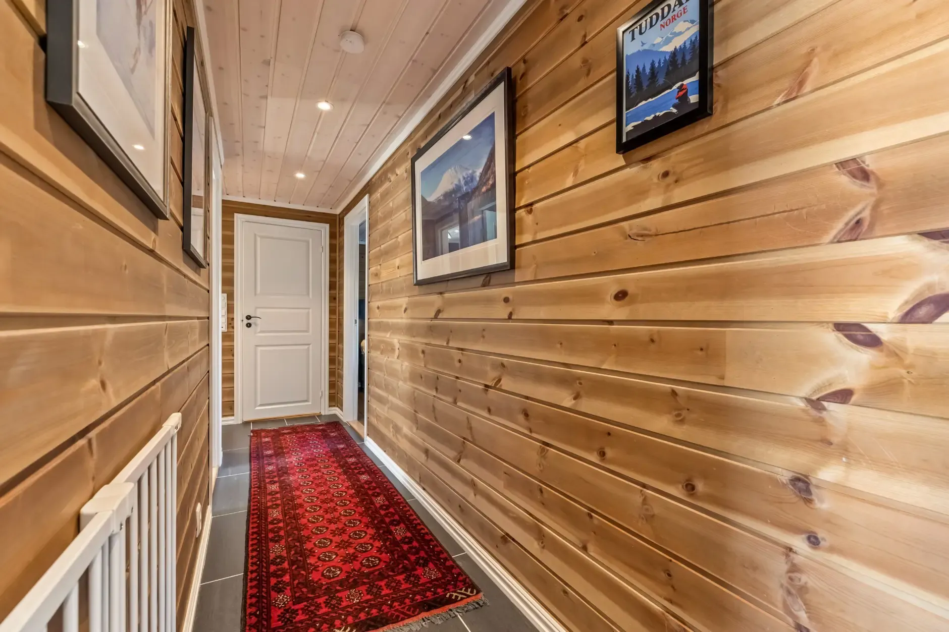 Modern 5-Bedroom Cabin with Sauna and Spacious Terraces in Tuddal, Norway - View image 17 of 35