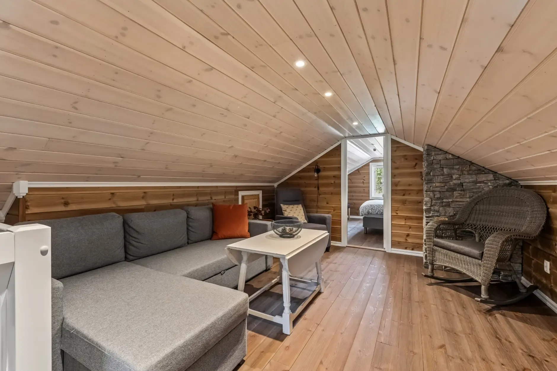 Modern 5-Bedroom Cabin with Sauna and Spacious Terraces in Tuddal, Norway - View image 27 of 35