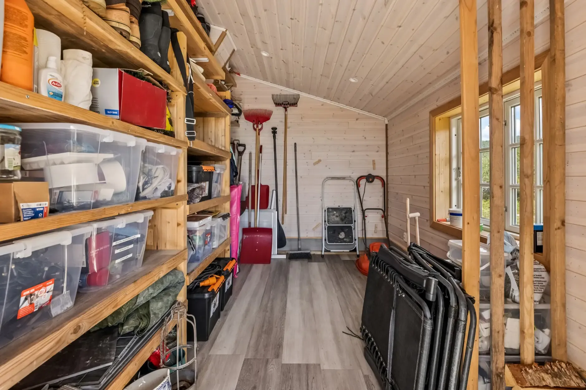 Modern 5-Bedroom Cabin with Sauna and Spacious Terraces in Tuddal, Norway - View image 30 of 35