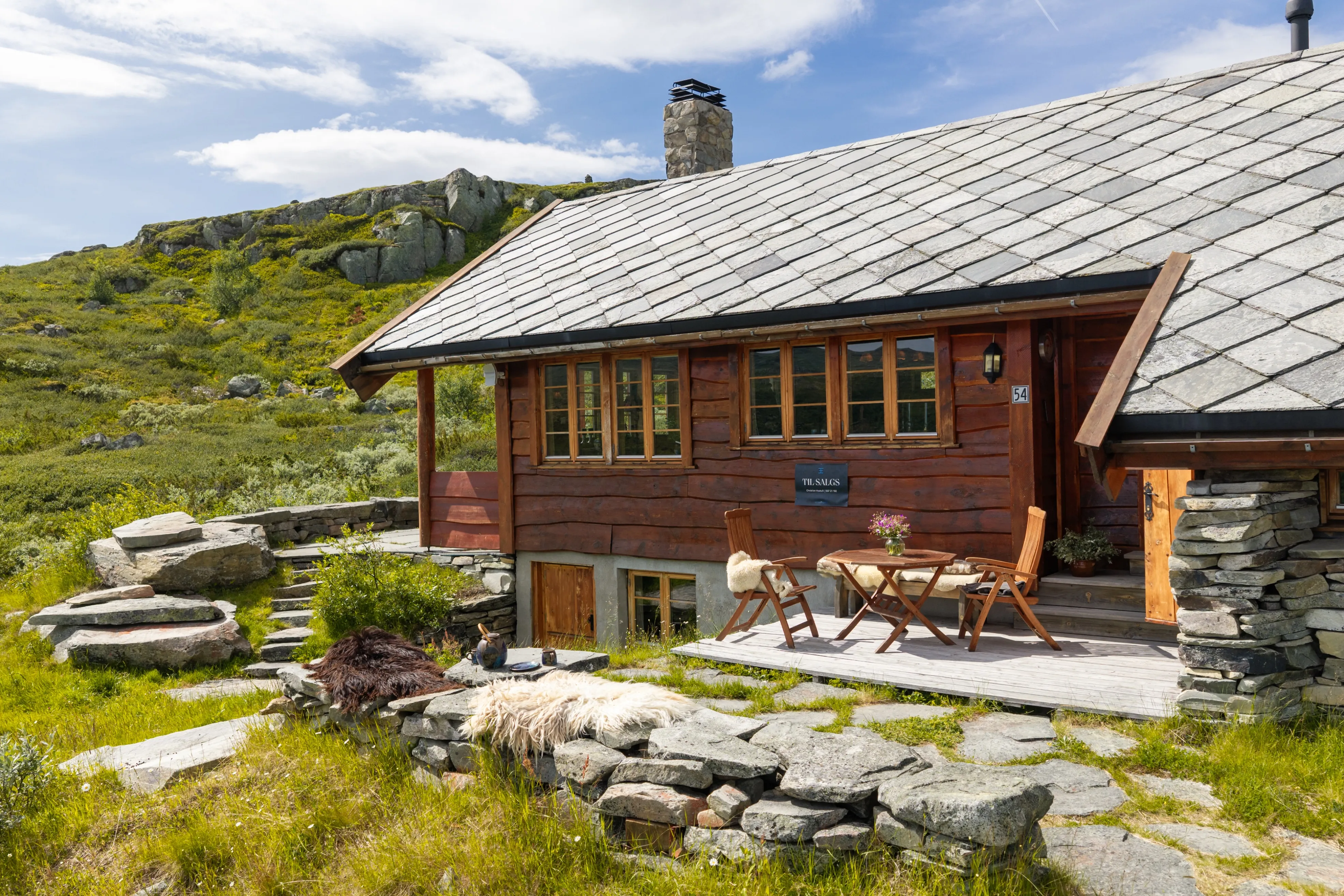 1990s Norwegian Cabin with Panoramic Views and Terrace in Ustaoset - View image 27 of 41