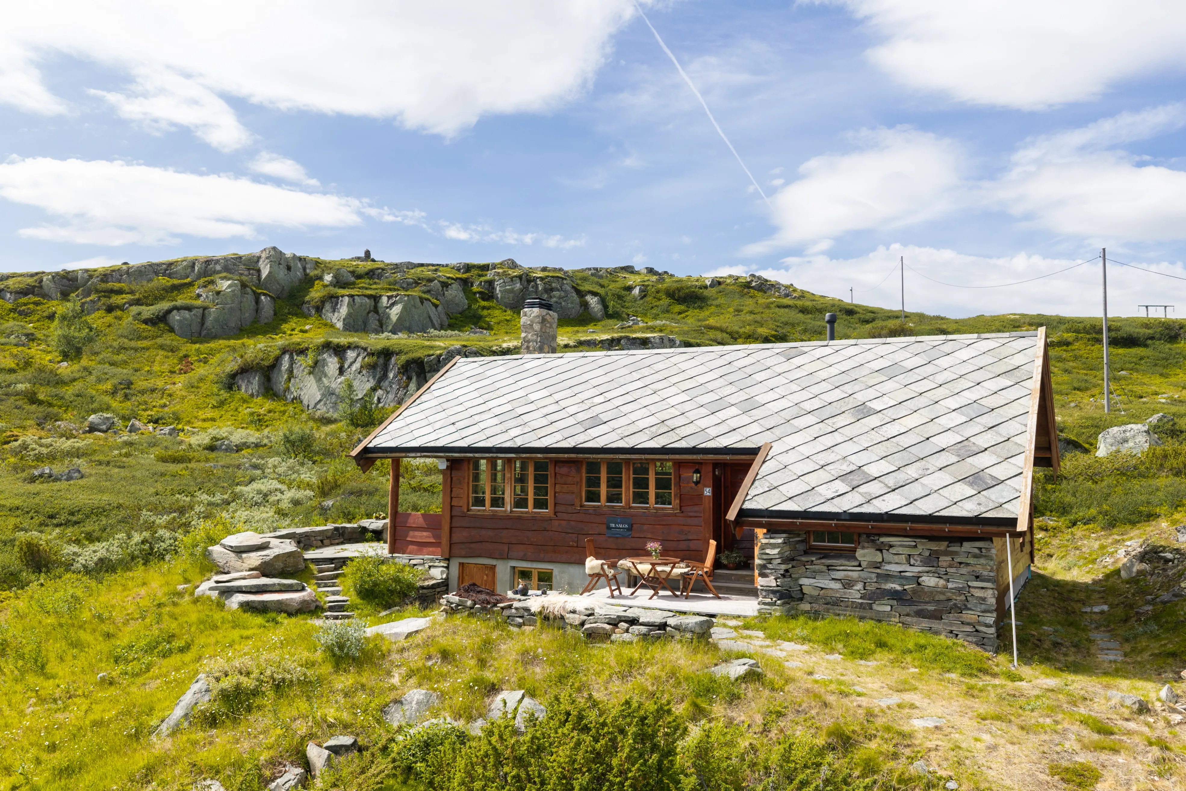 1990s Norwegian Cabin with Panoramic Views and Terrace in Ustaoset - View image 33 of 41