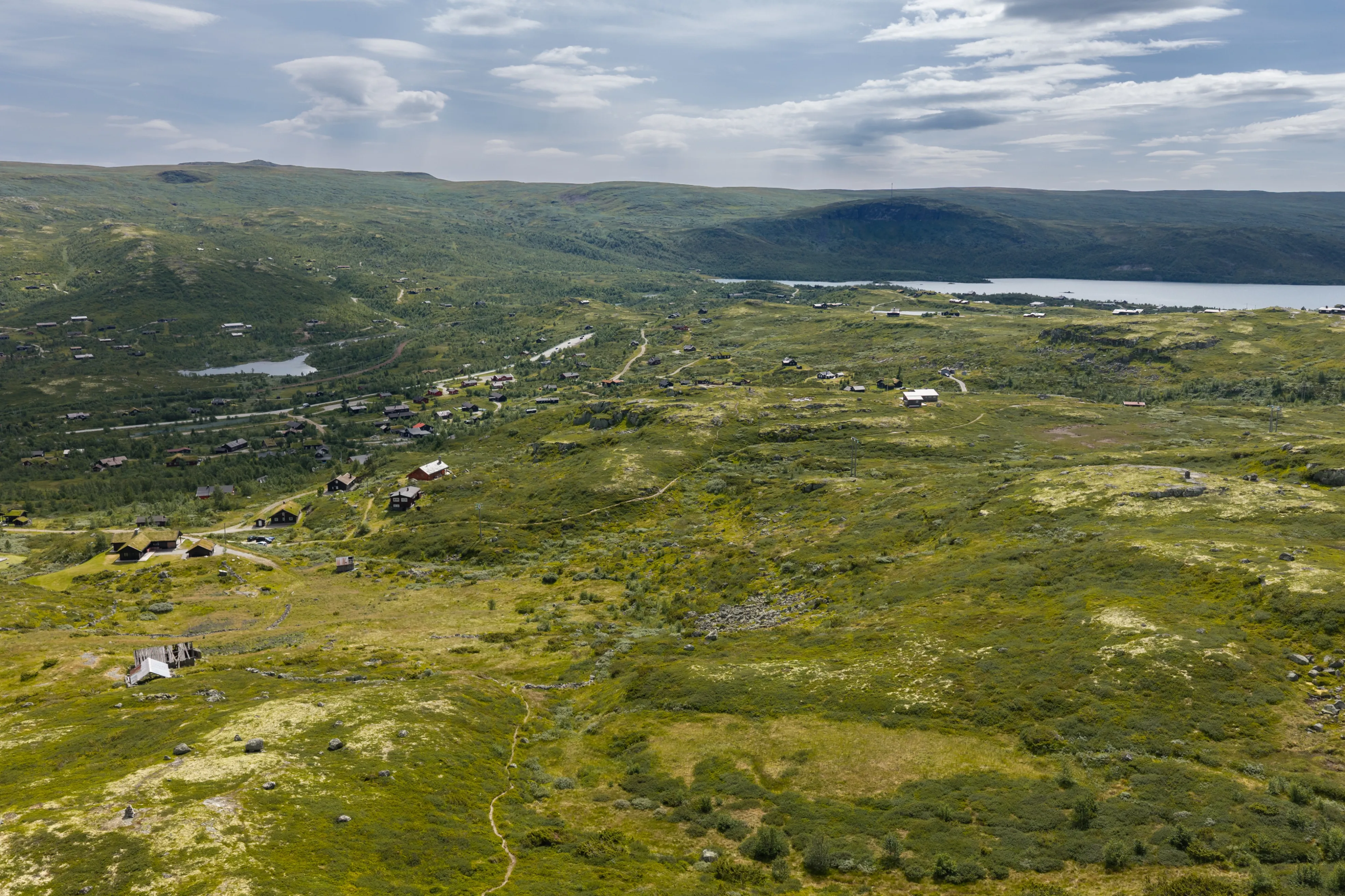 1990s Norwegian Cabin with Panoramic Views and Terrace in Ustaoset - View image 35 of 41