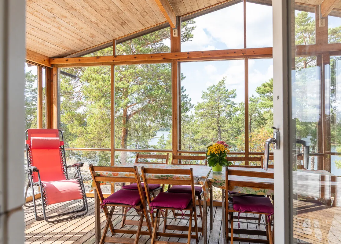 1970s Swedish Island House with Expansive Garden and Terrace - View image 7 of 48