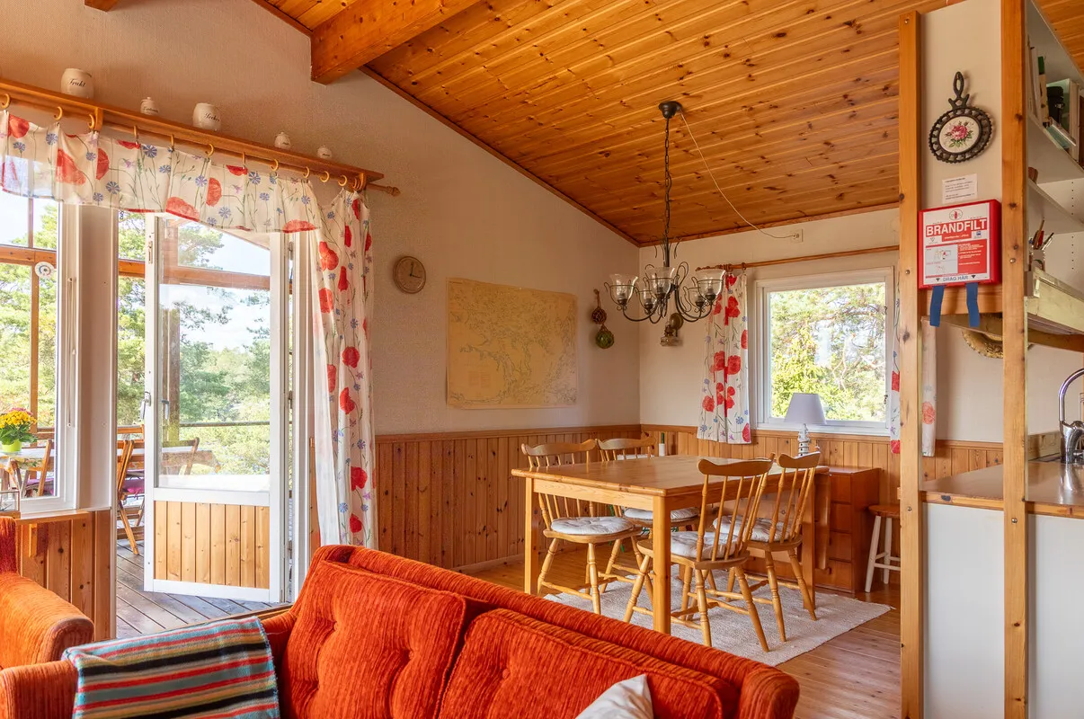 1970s Swedish Island House with Expansive Garden and Terrace - View image 14 of 48