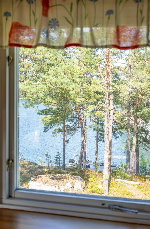 1970s Swedish Island House with Expansive Garden and Terrace - View image 19 of 48