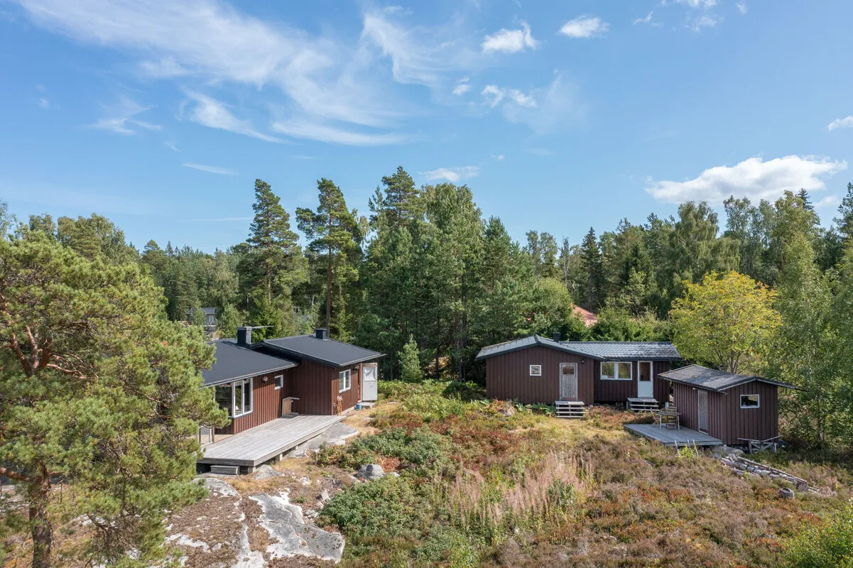 1970s Swedish Island House with Expansive Garden and Terrace - View image 24 of 48