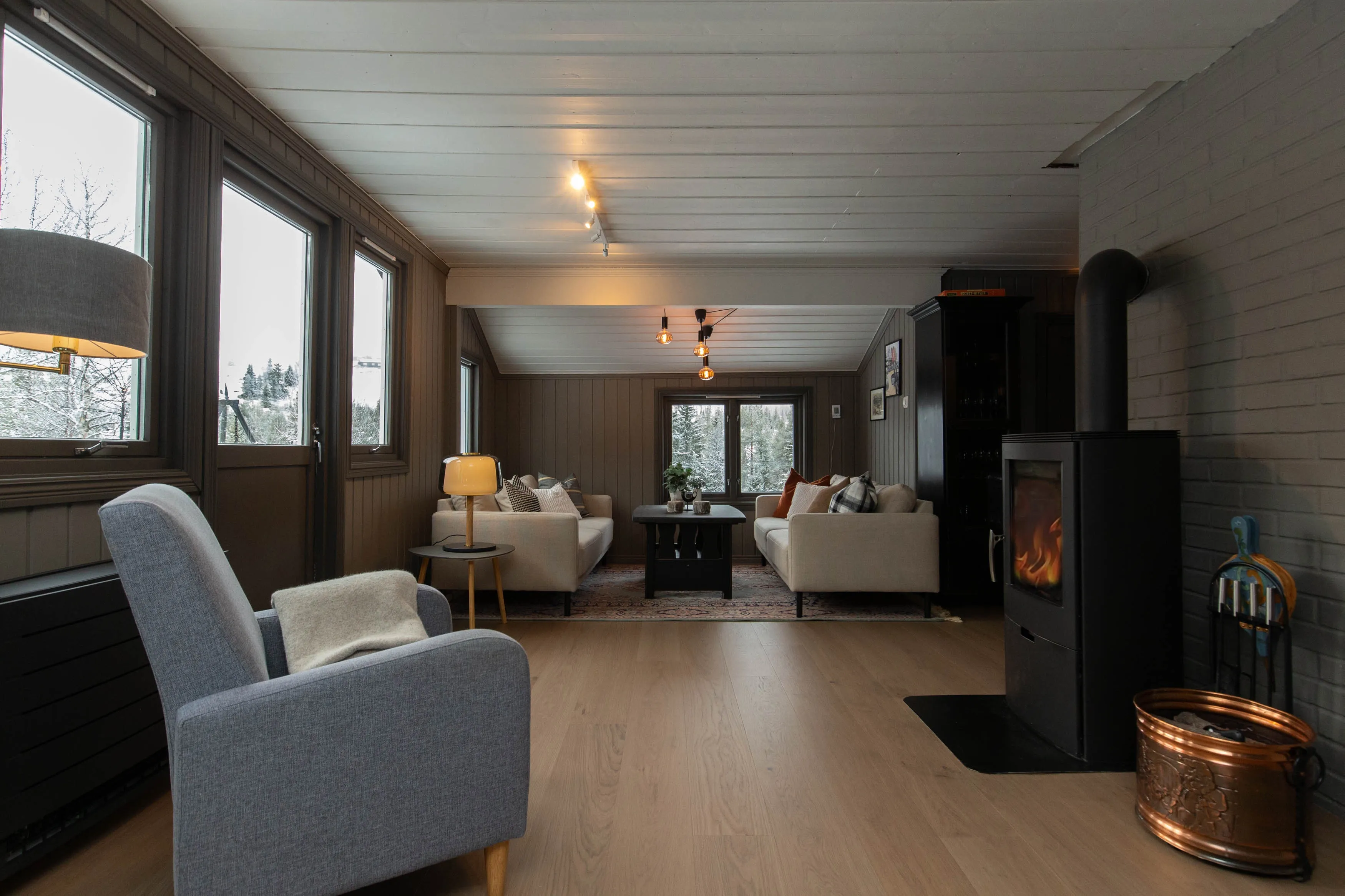 1965 Cabin in Viken: 4 Bedrooms, Ski Trails and Modern Upgrades - View image 9 of 28
