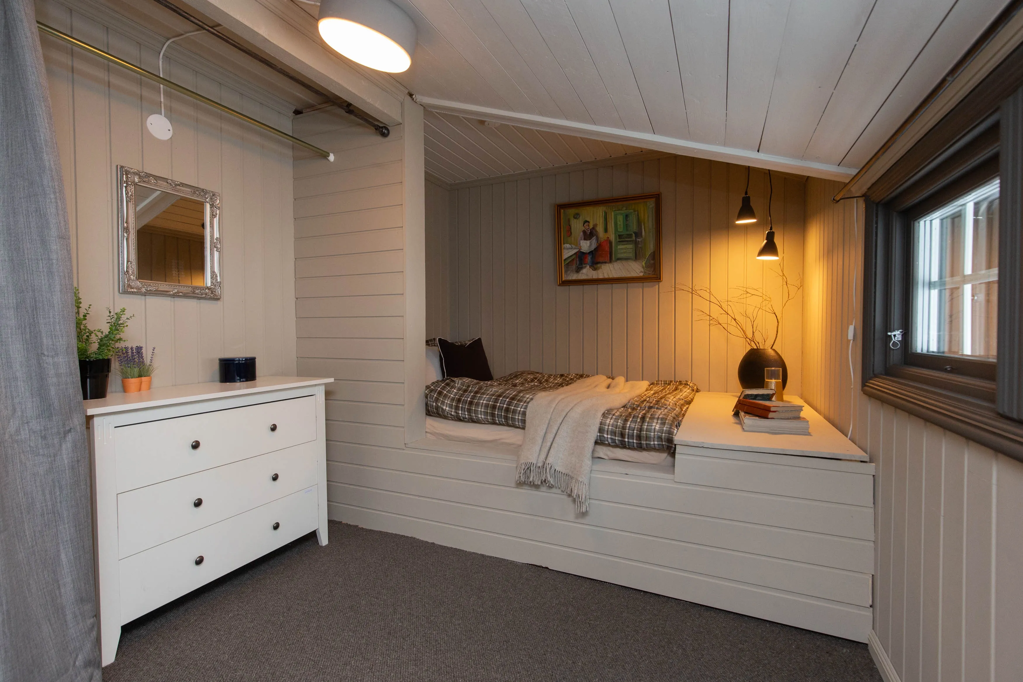 1965 Cabin in Viken: 4 Bedrooms, Ski Trails and Modern Upgrades - View image 15 of 28