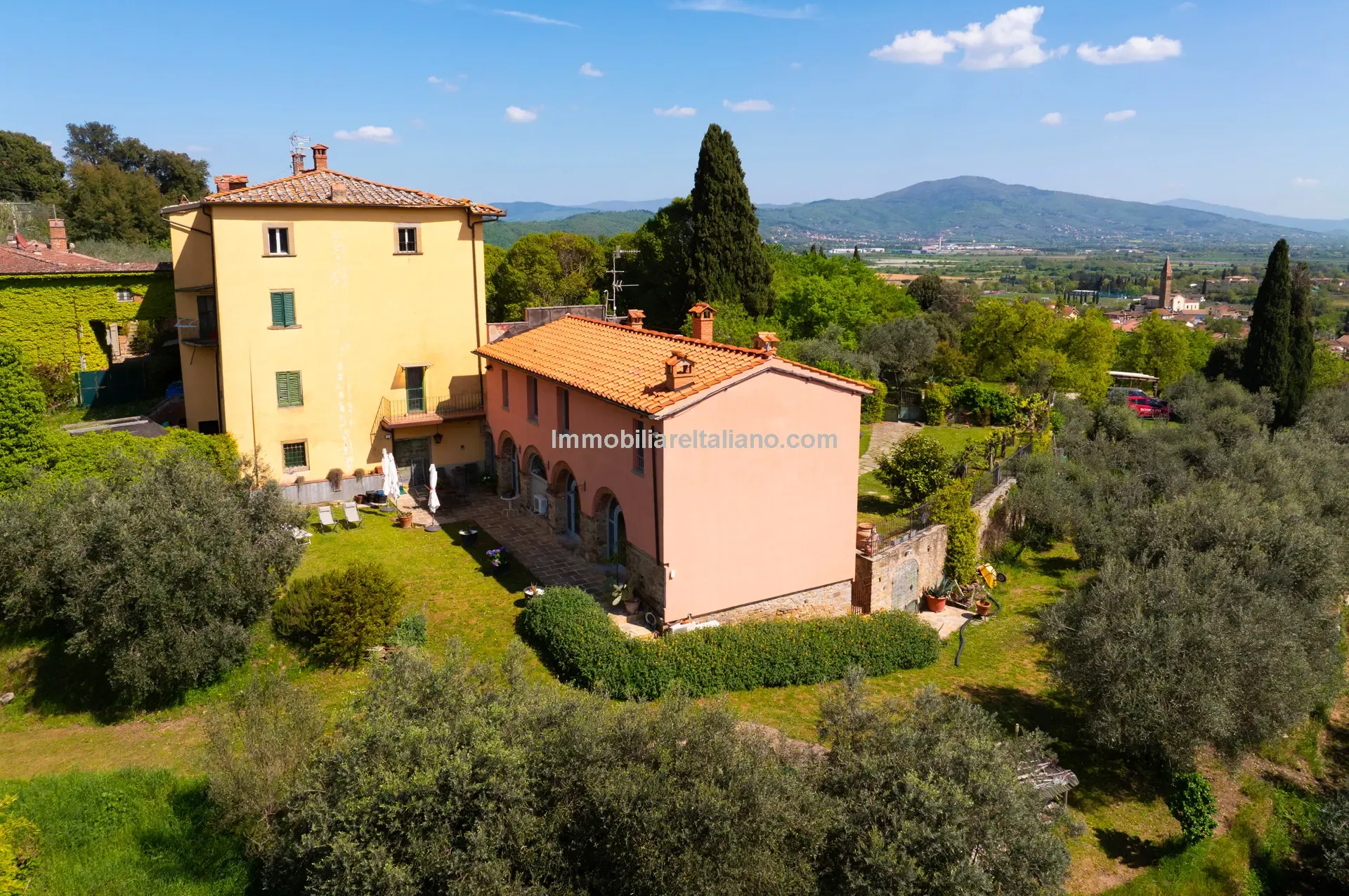 Restored Olive Mill with Garden and Olive Grove in Tuscany's Heartland - View image 7 of 50