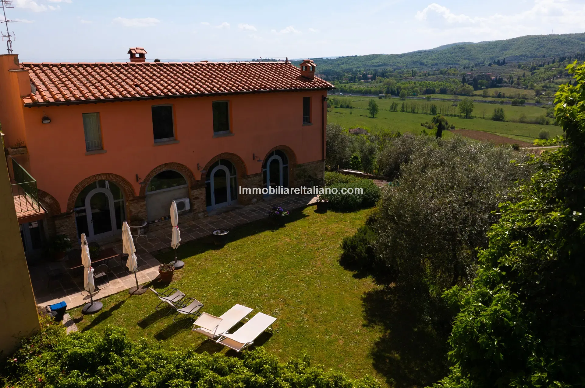 Restored Olive Mill with Garden and Olive Grove in Tuscany's Heartland - View image 10 of 50