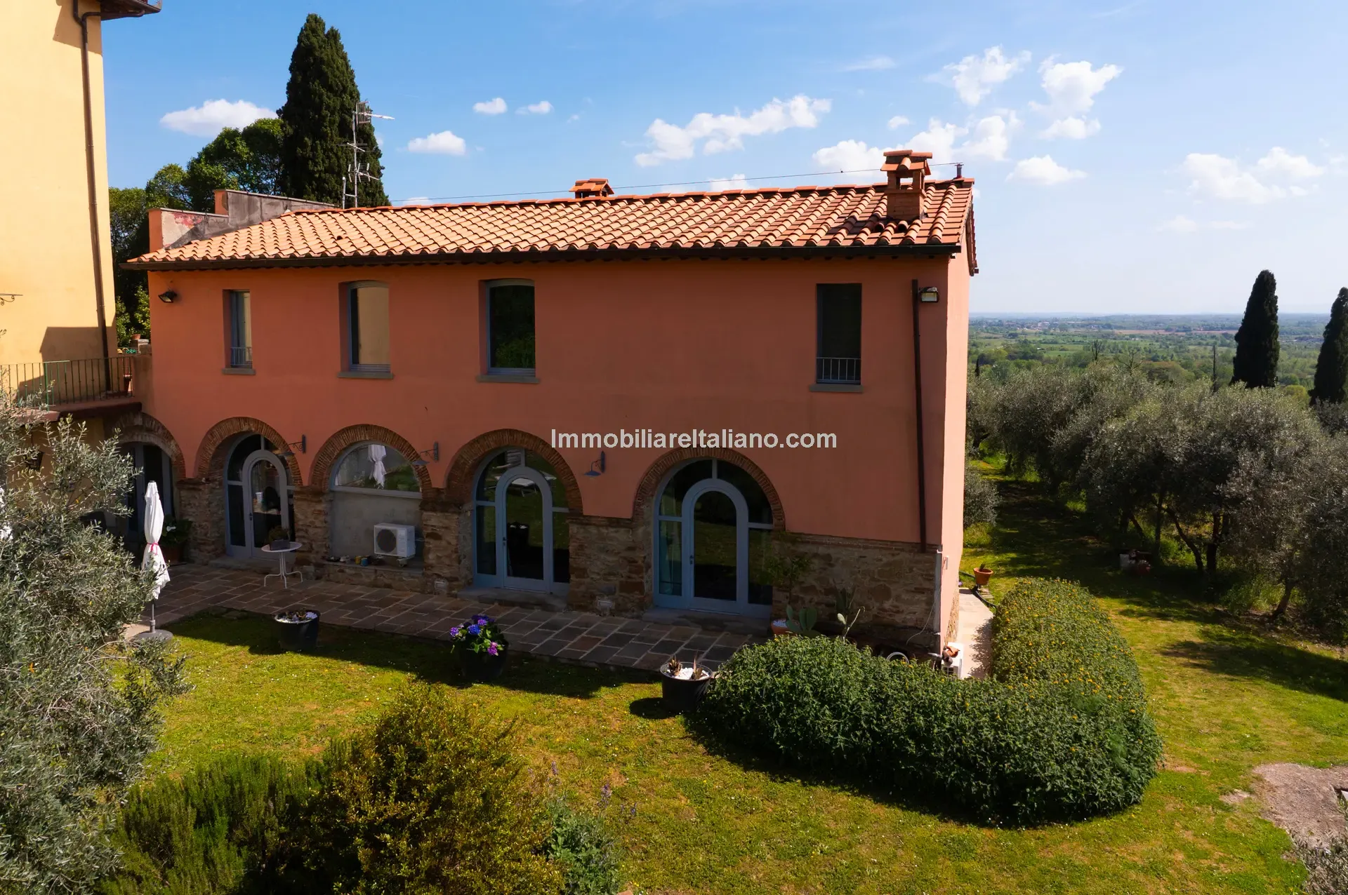Restored Olive Mill with Garden and Olive Grove in Tuscany's Heartland - View image 11 of 50