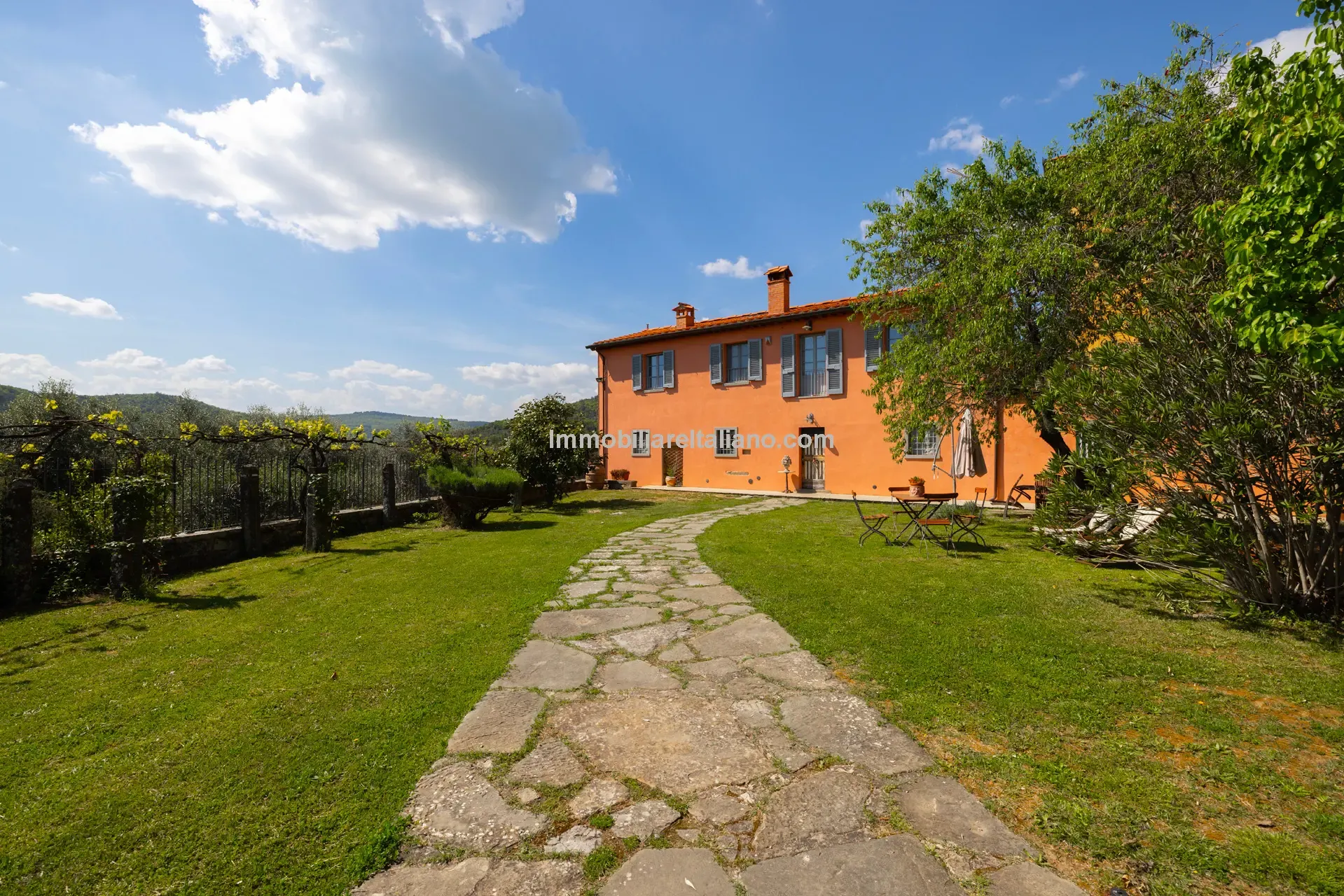 Restored Olive Mill with Garden and Olive Grove in Tuscany's Heartland - View image 14 of 50