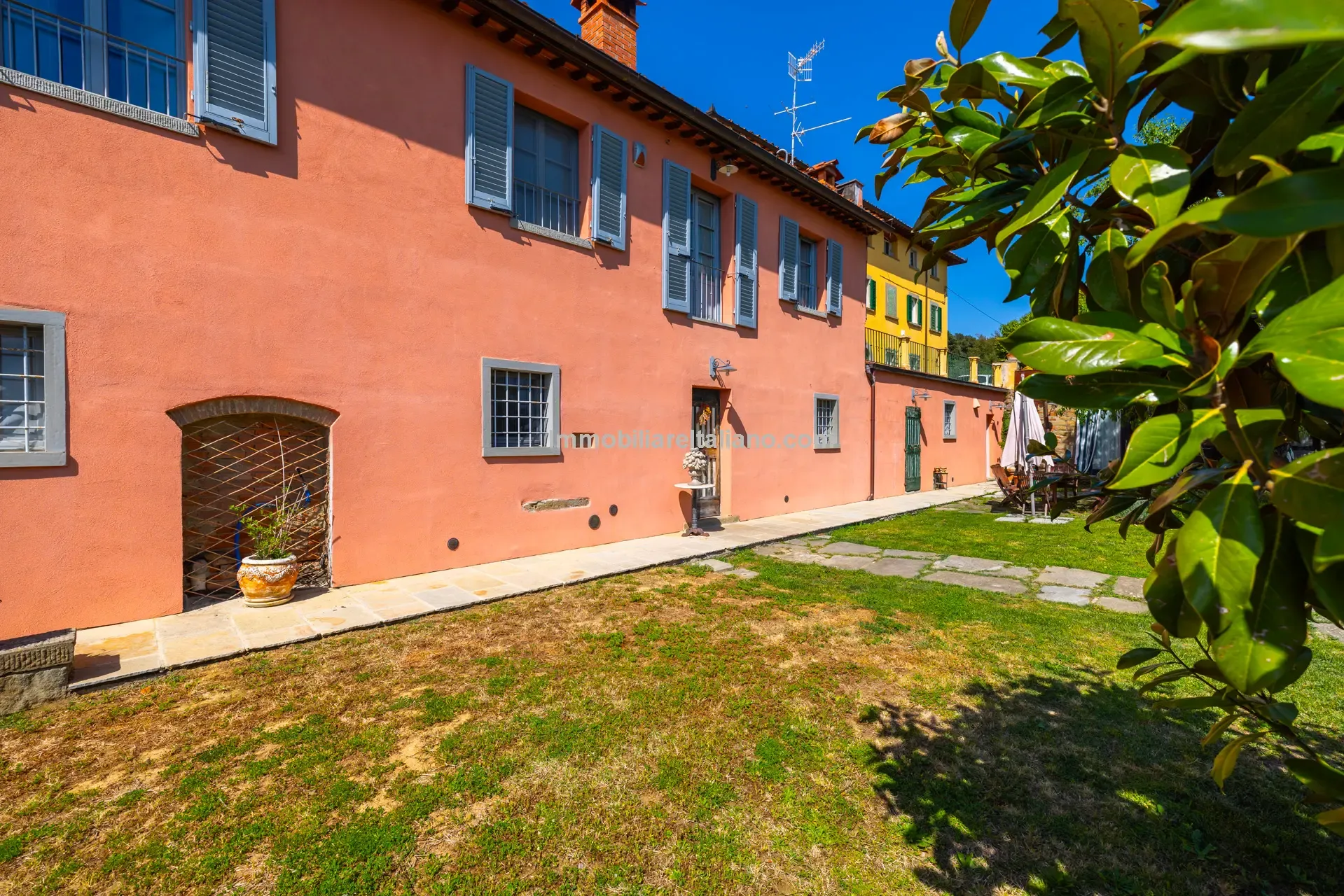 Restored Olive Mill with Garden and Olive Grove in Tuscany's Heartland - View image 15 of 50