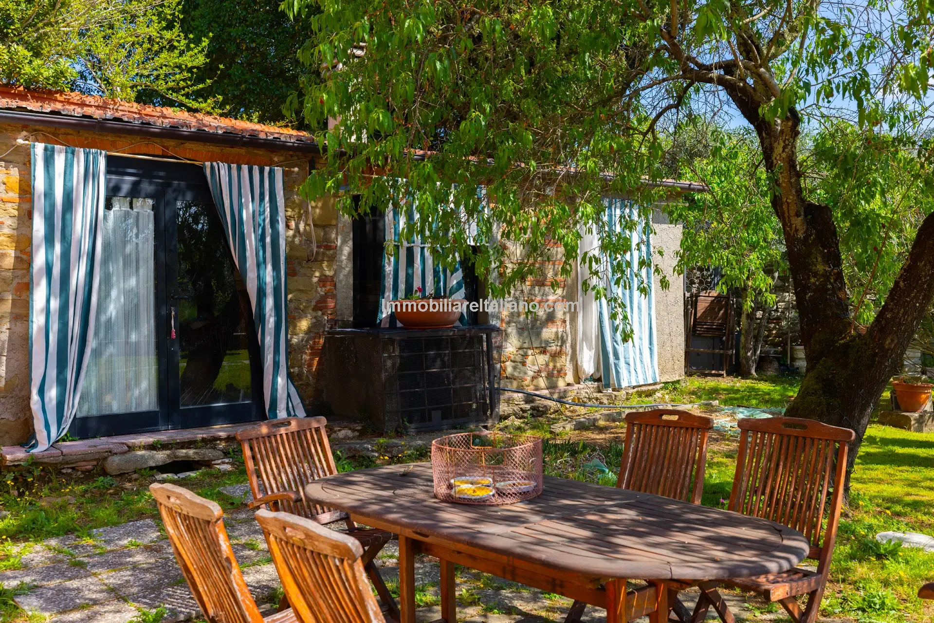 Restored Olive Mill with Garden and Olive Grove in Tuscany's Heartland - View image 19 of 50