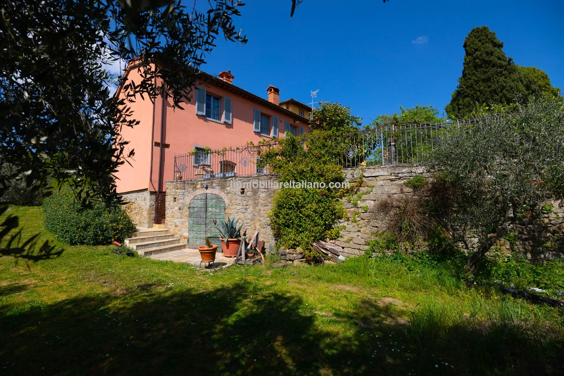 Restored Olive Mill with Garden and Olive Grove in Tuscany's Heartland - View image 21 of 50