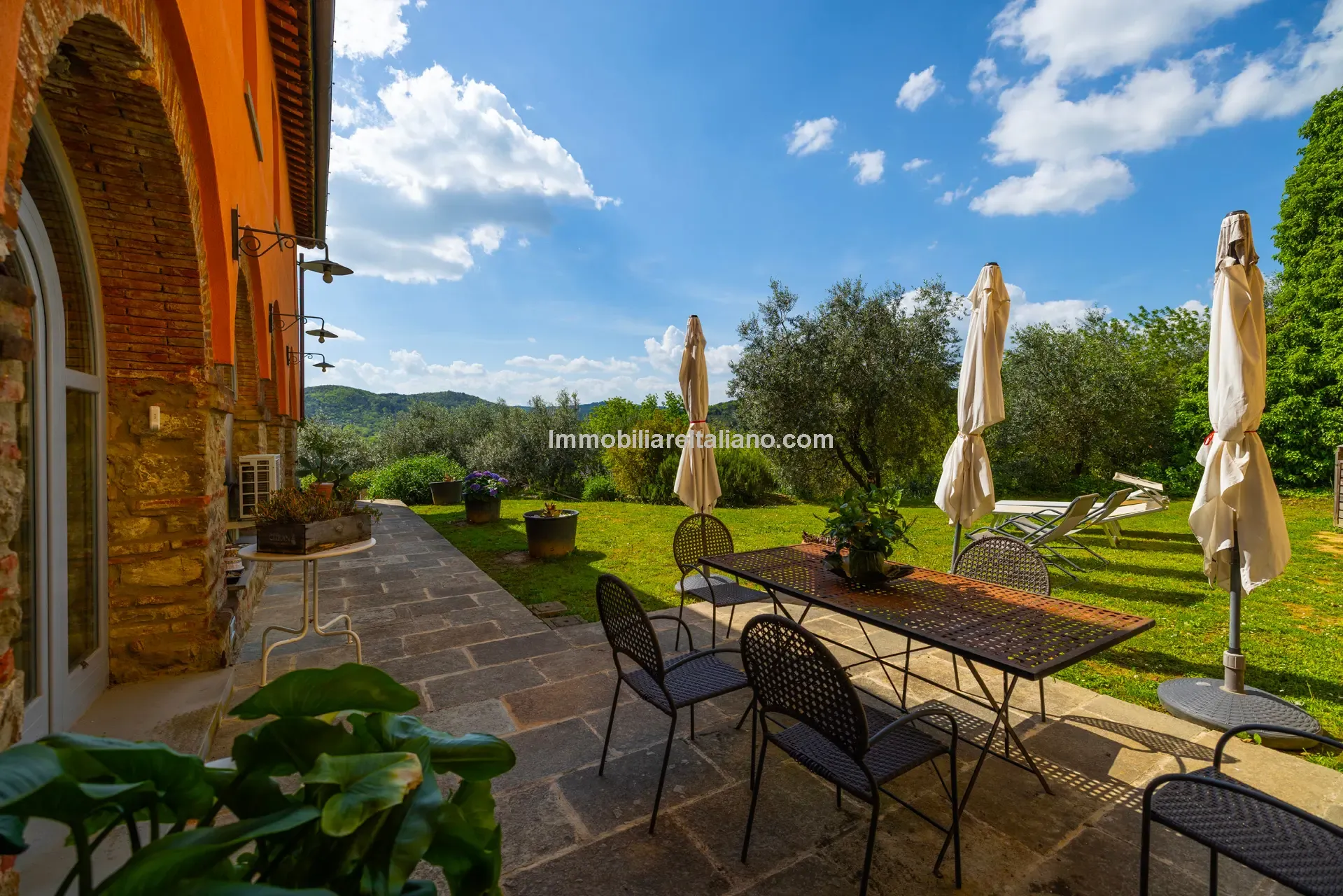 Restored Olive Mill with Garden and Olive Grove in Tuscany's Heartland - View image 22 of 50