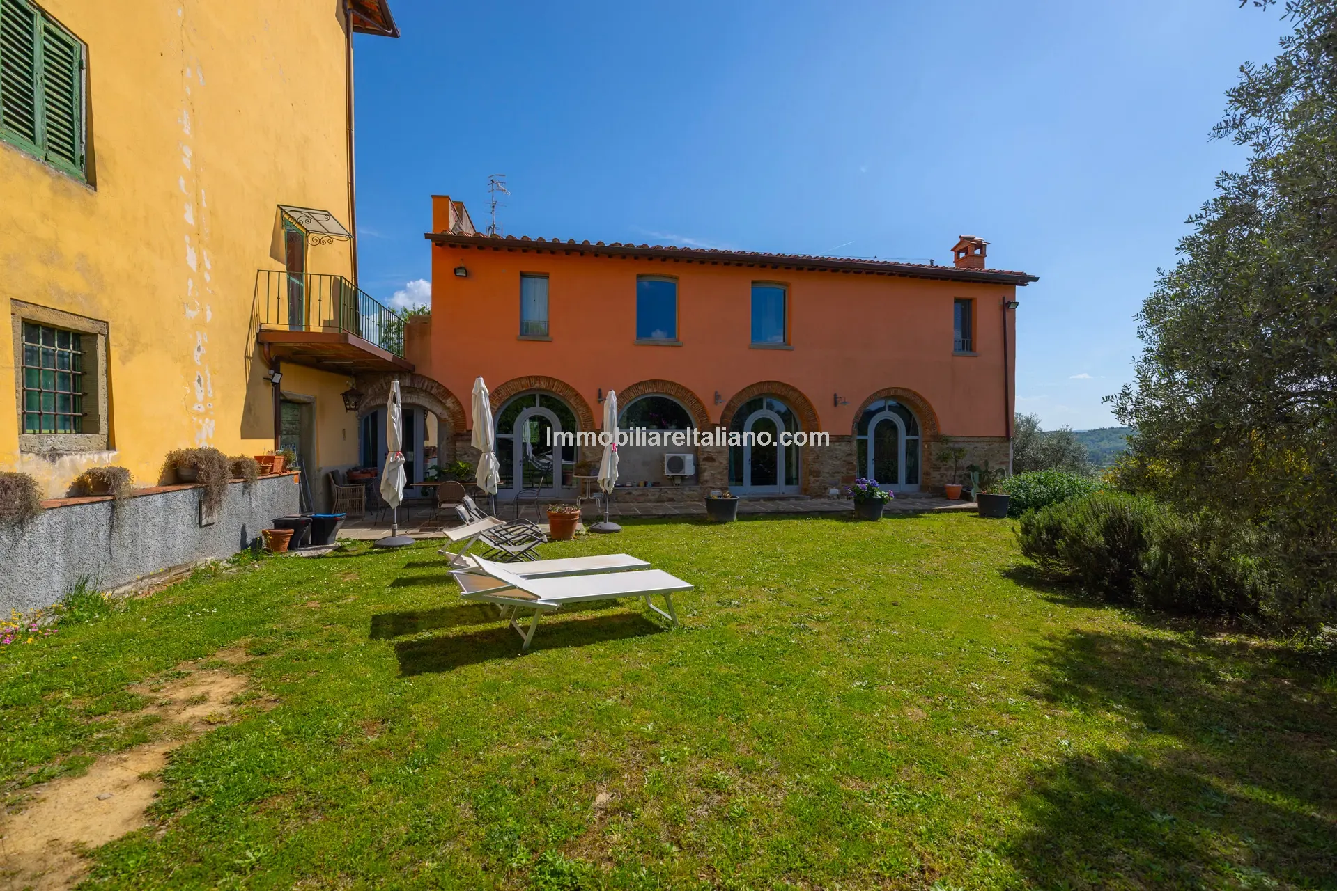Restored Olive Mill with Garden and Olive Grove in Tuscany's Heartland - View image 23 of 50