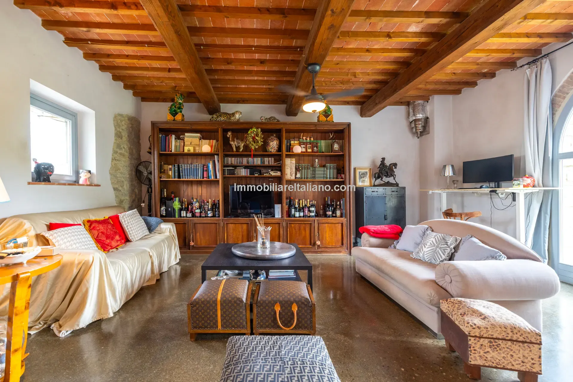 Restored Olive Mill with Garden and Olive Grove in Tuscany's Heartland - View image 27 of 50