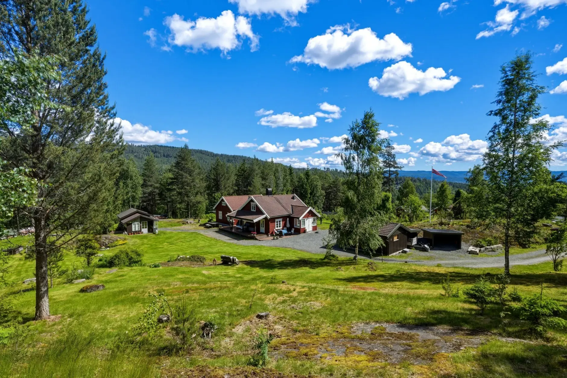 Historic 1850s Norwegian House with Expansive Garden Near Kongsberg - View image 7 of 66