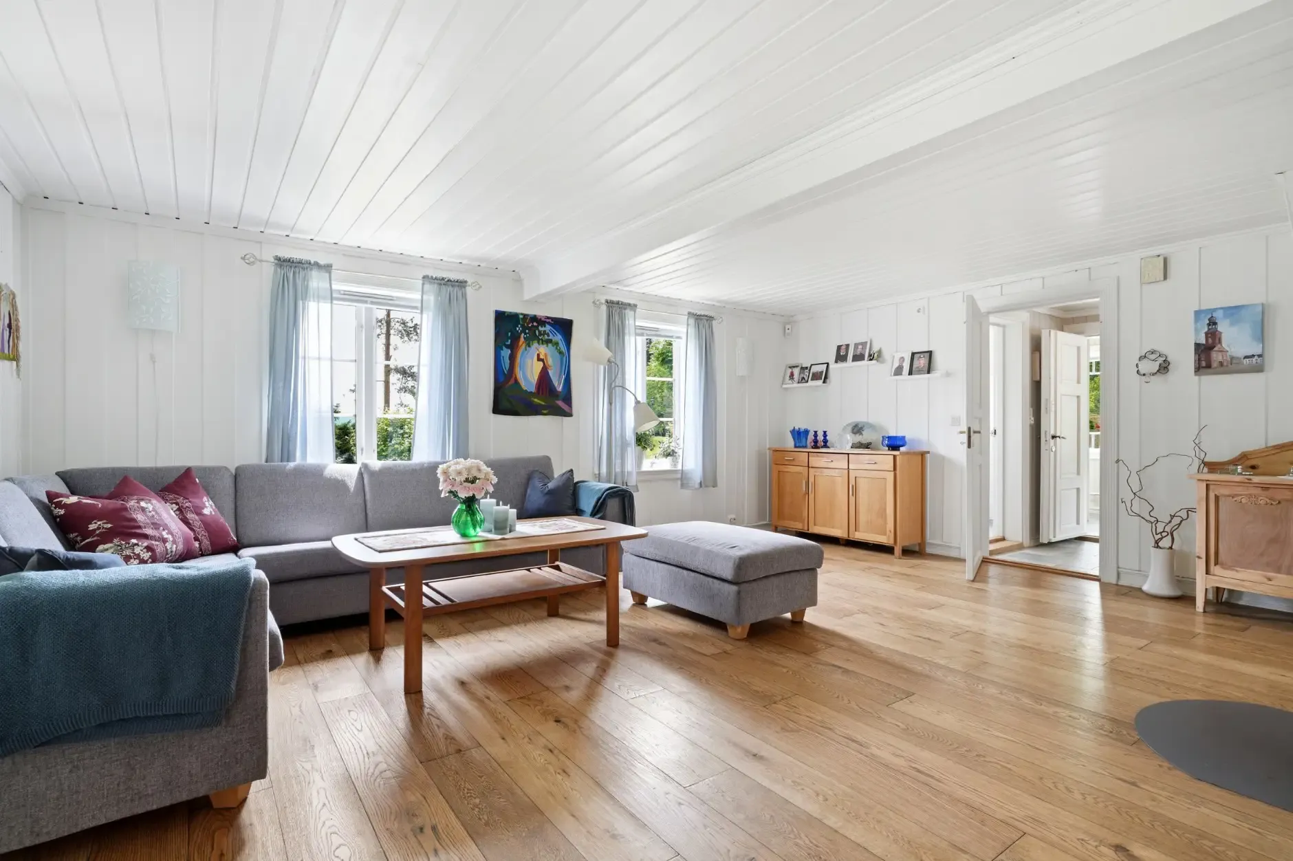 Historic 1850s Norwegian House with Expansive Garden Near Kongsberg - View image 14 of 66